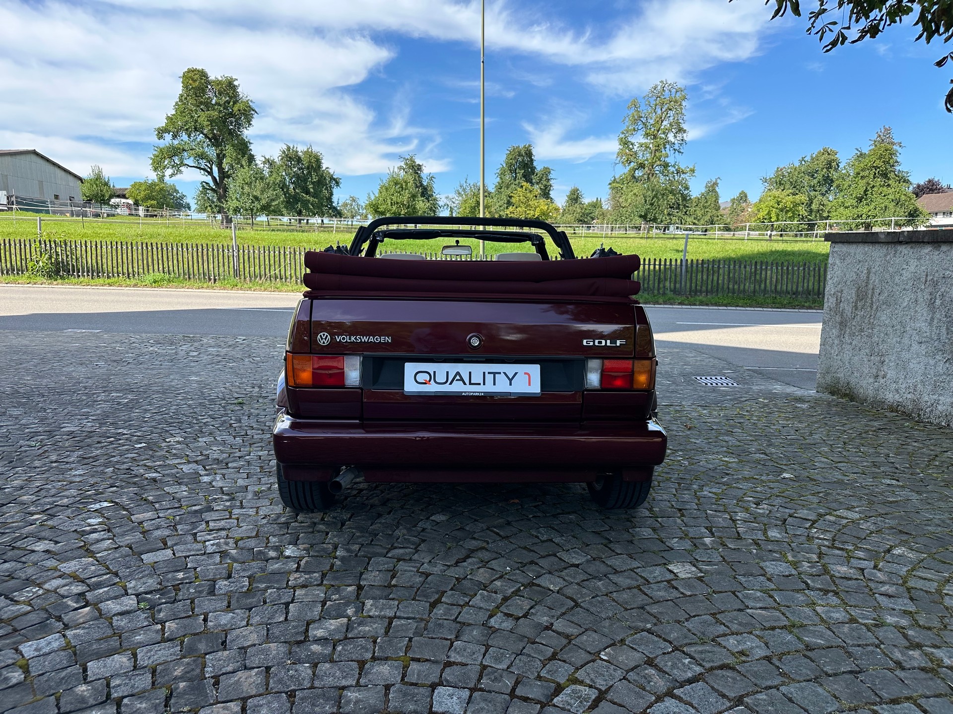 VW Golf Cabriolet 1800 (GL) Karmann Classic Line / Ab MFK /Frisch ab Service / Leder / elektrisches Verdeck / Sitzheizung-image-7