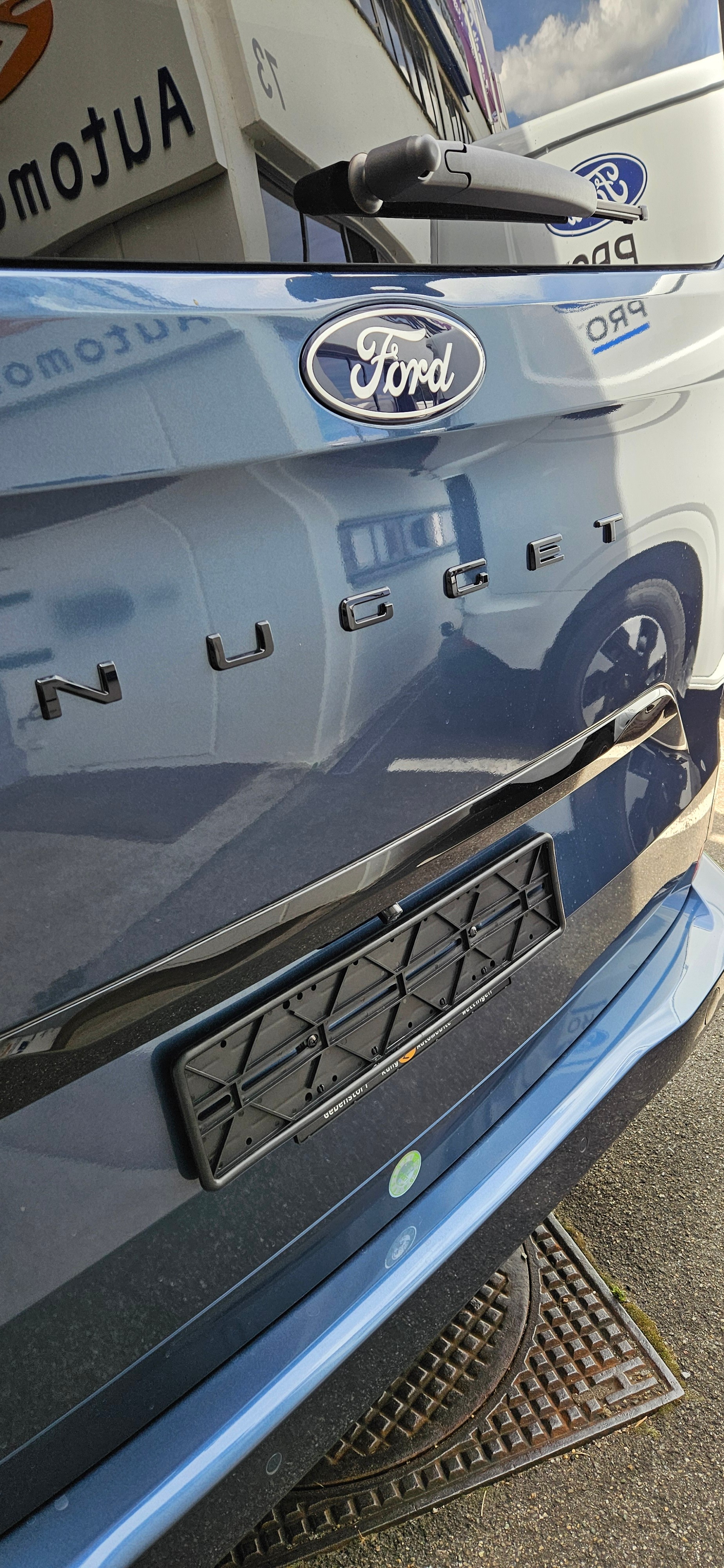 FORD Nugget-showroom-element-2