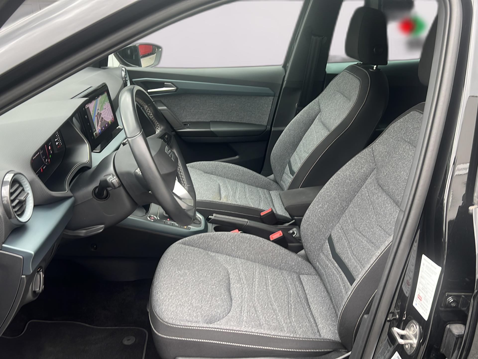SEAT Arona 1.0 TSI 110 Hola Xperience DSG-image-11