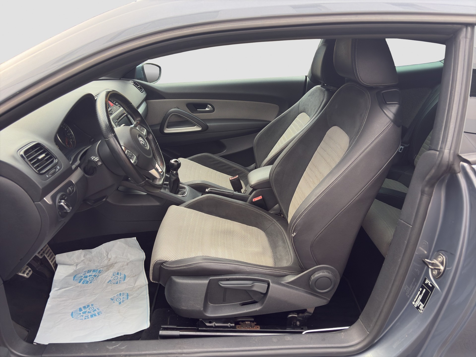 VW Scirocco 2.0 TSI-image-8