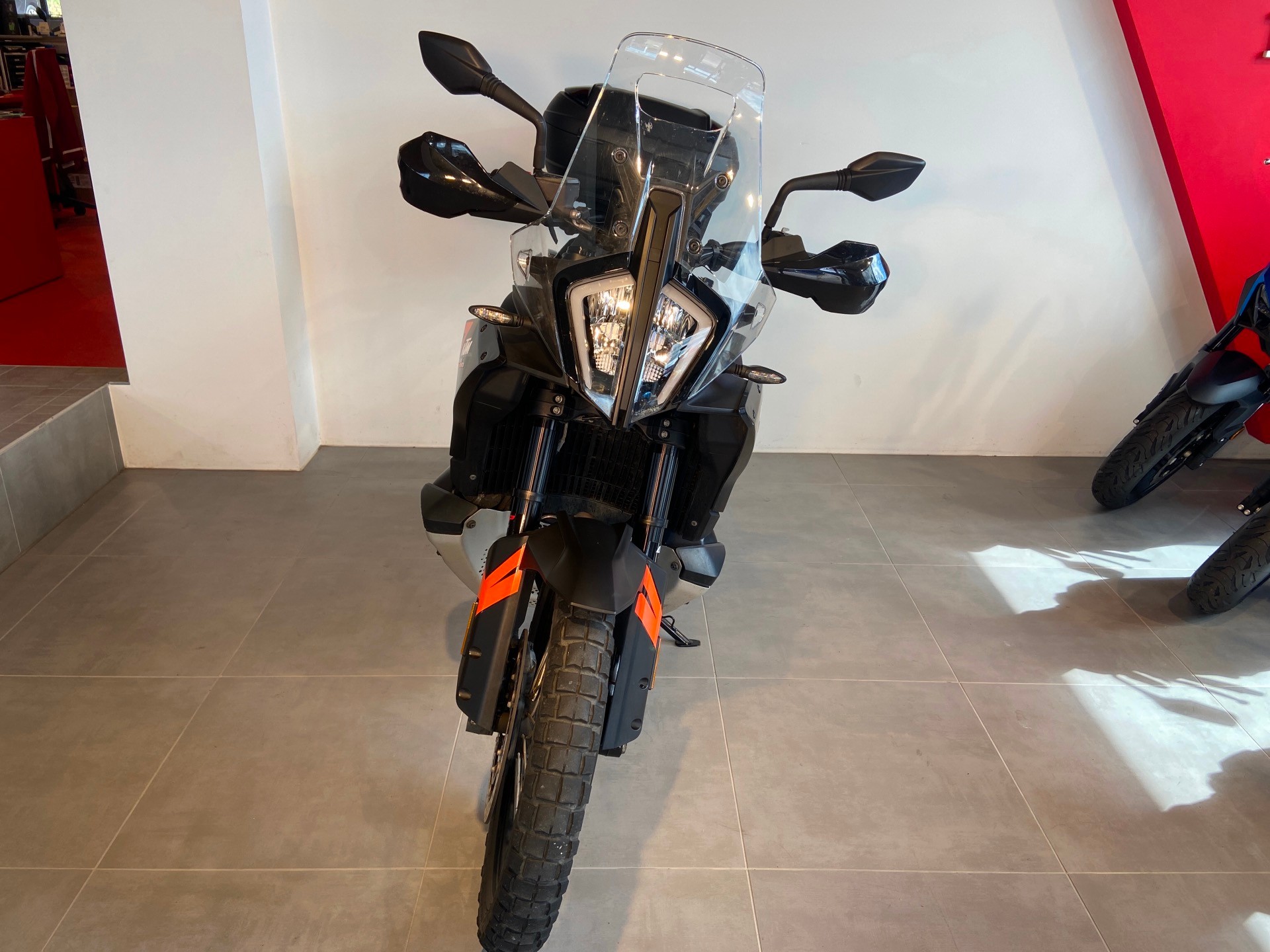 KTM 790 Adventure-image-2
