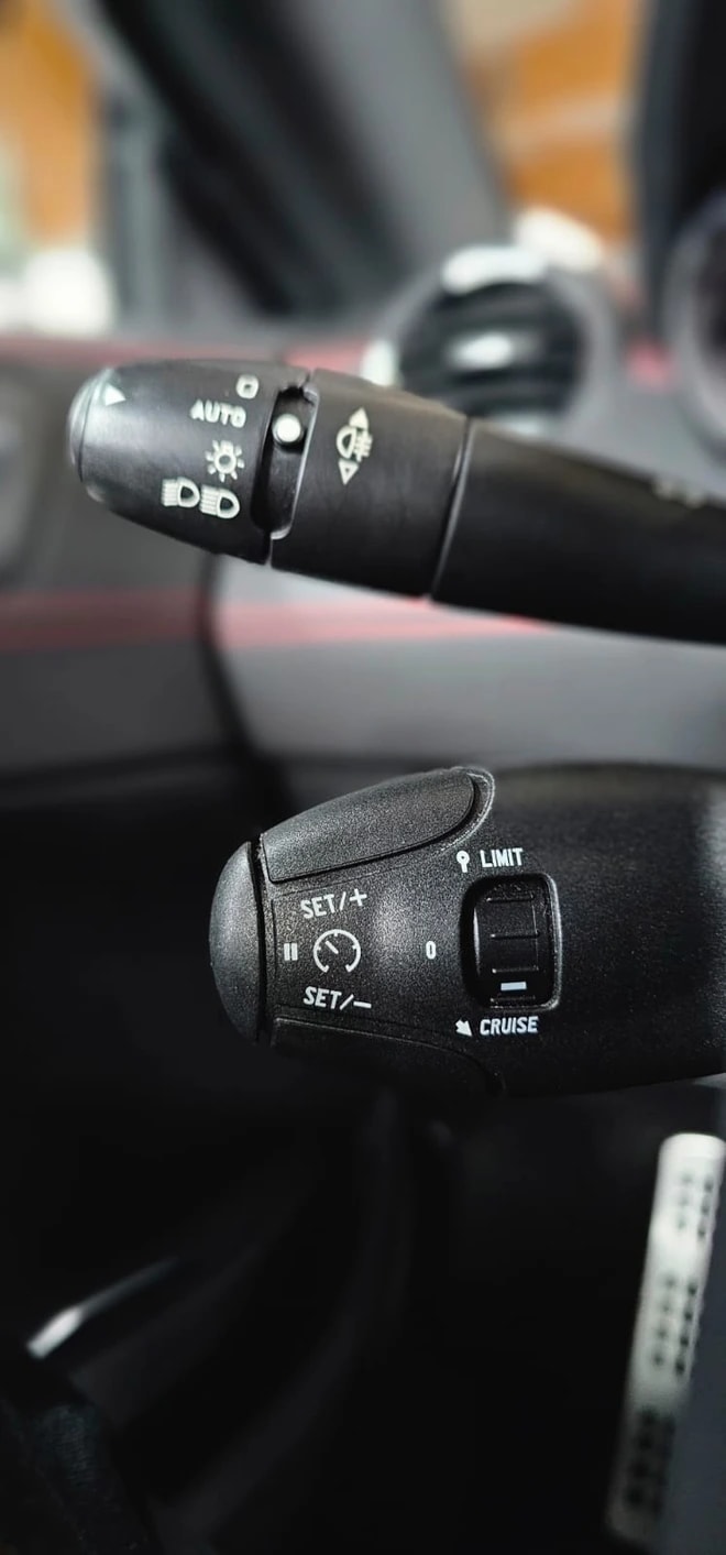 PEUGEOT RCZ R 1.6 Turbo *CH-Fahrzeug*frisch ab MFK*-image-15