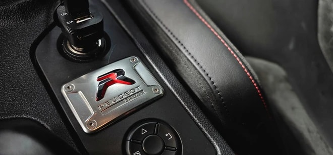 PEUGEOT RCZ R 1.6 Turbo *CH-Fahrzeug*frisch ab MFK*-image-18