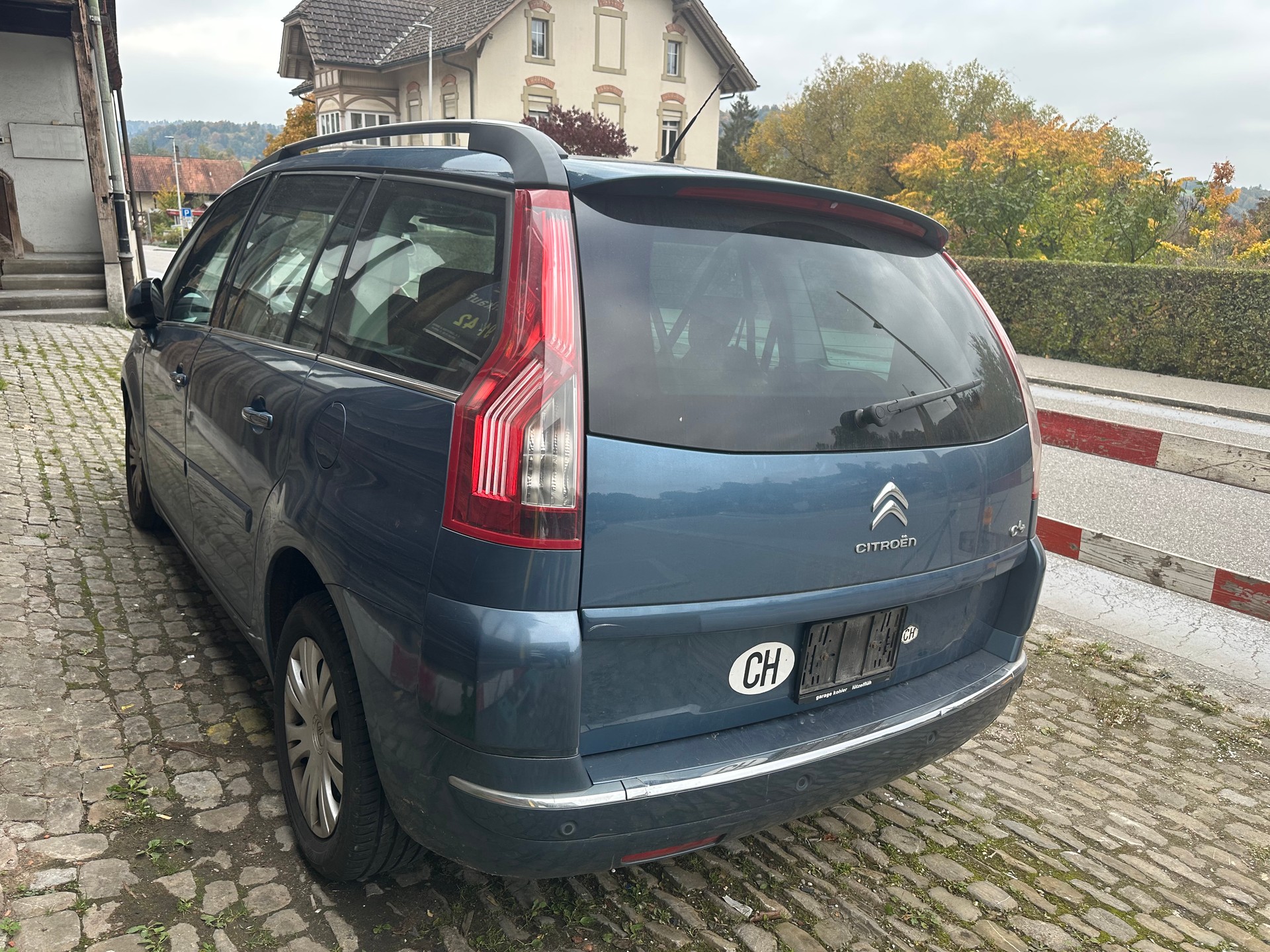 CITROEN Grand C4 Picasso 1.6 e-HDi Séduction-image-4