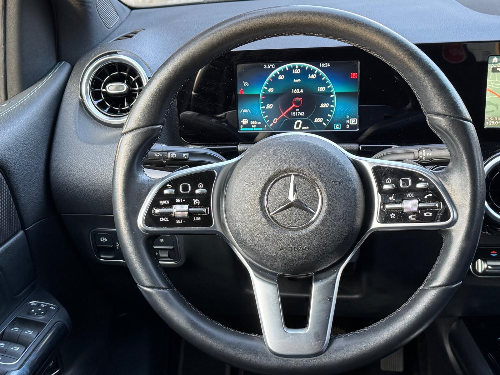 MERCEDES-BENZ B 200 d Night Star 8G-DCT-image-8
