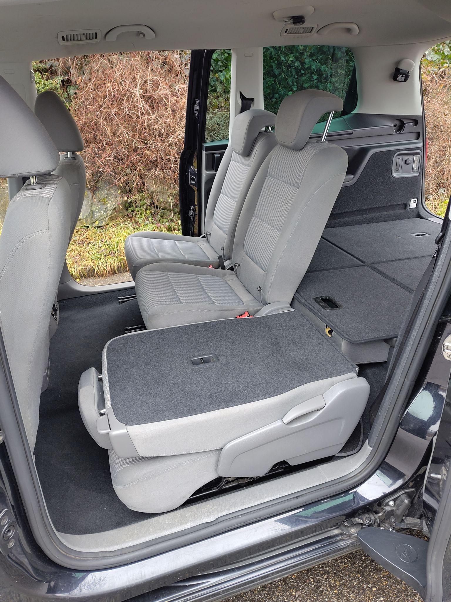SEAT Alhambra 2.0 TDI Reference-image-17