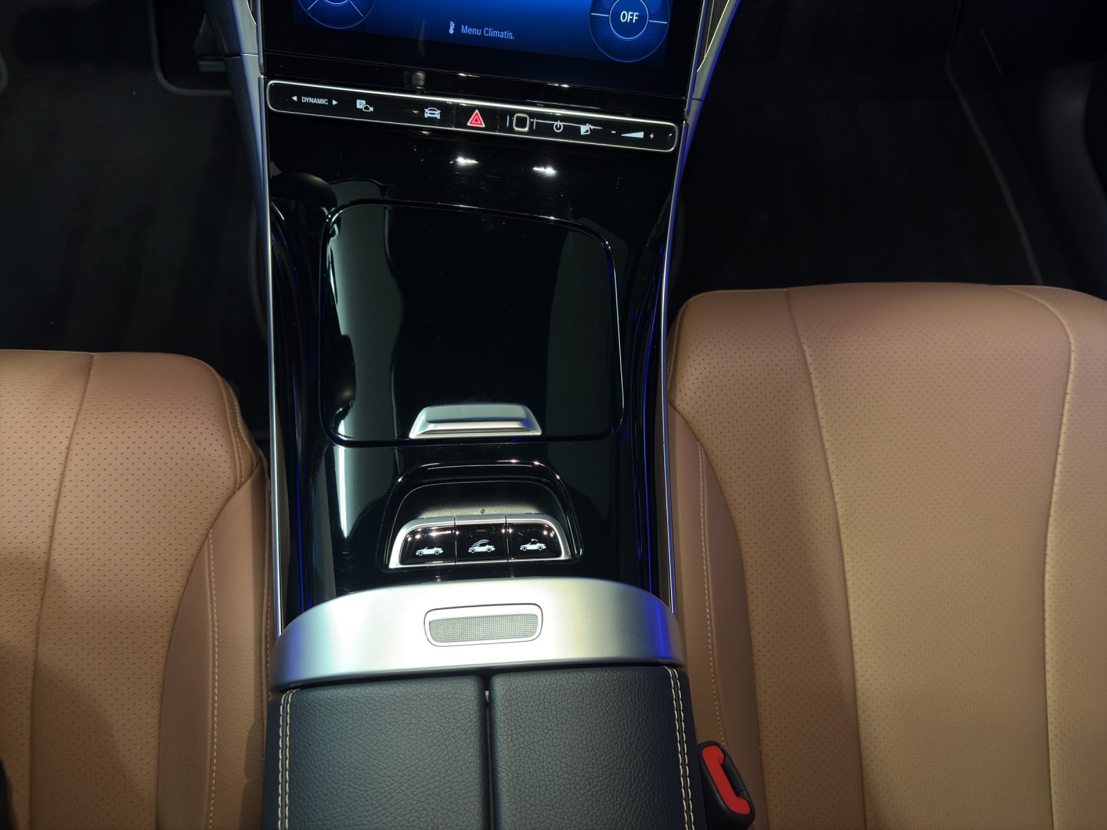 MERCEDES-BENZ CLE 200 Cabrio 4M-image-15