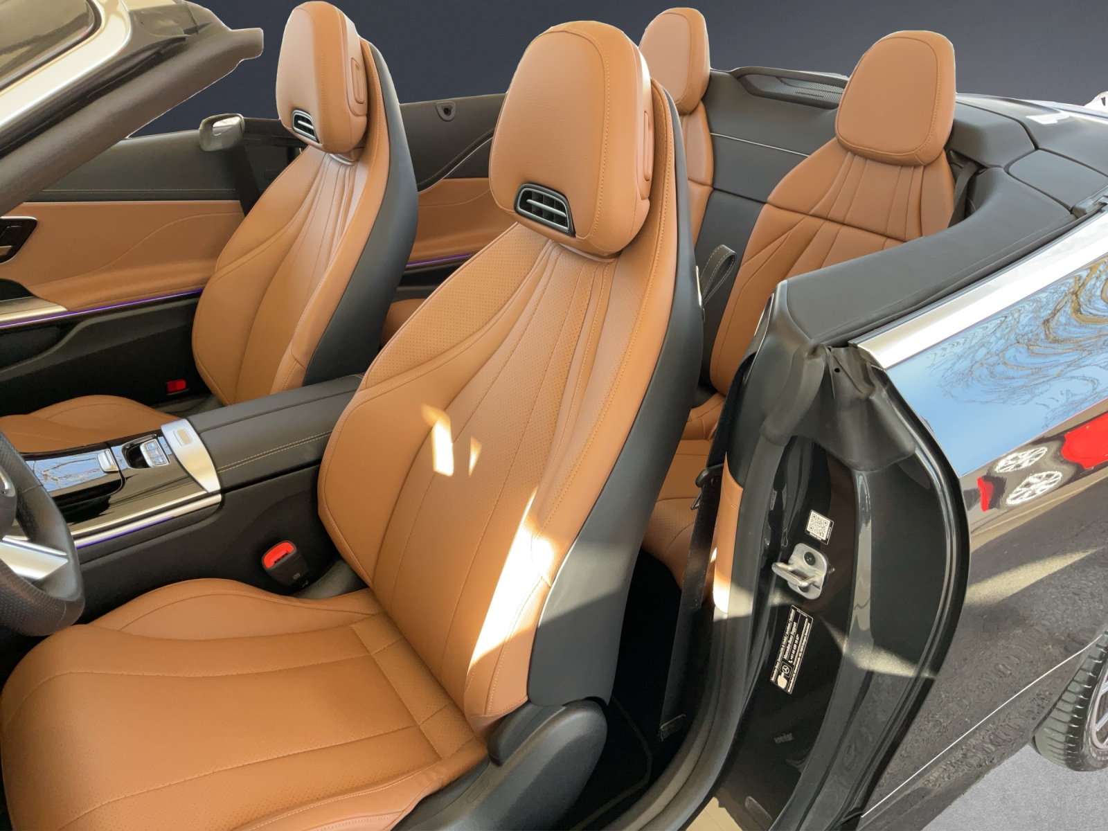 MERCEDES-BENZ CLE 200 Cabrio 4M-image-14