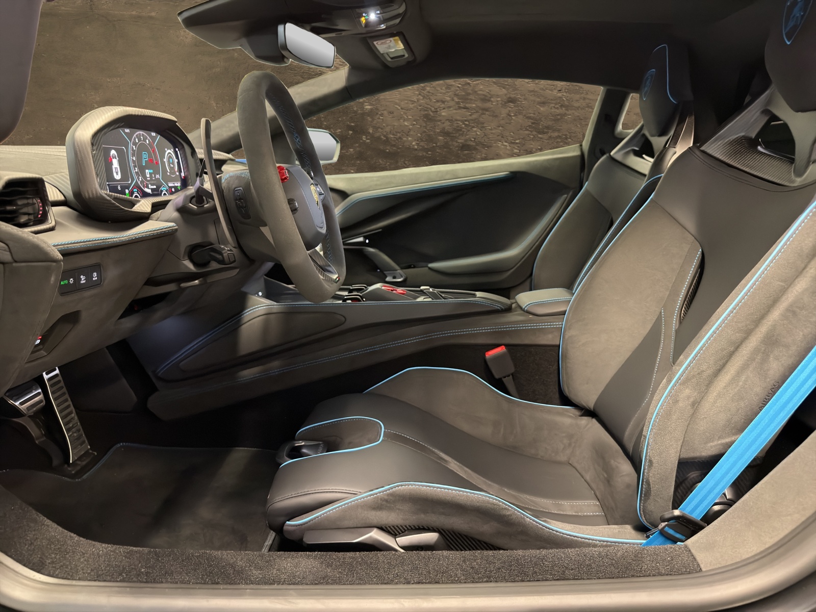 LAMBORGHINI REVUELTO-image-11