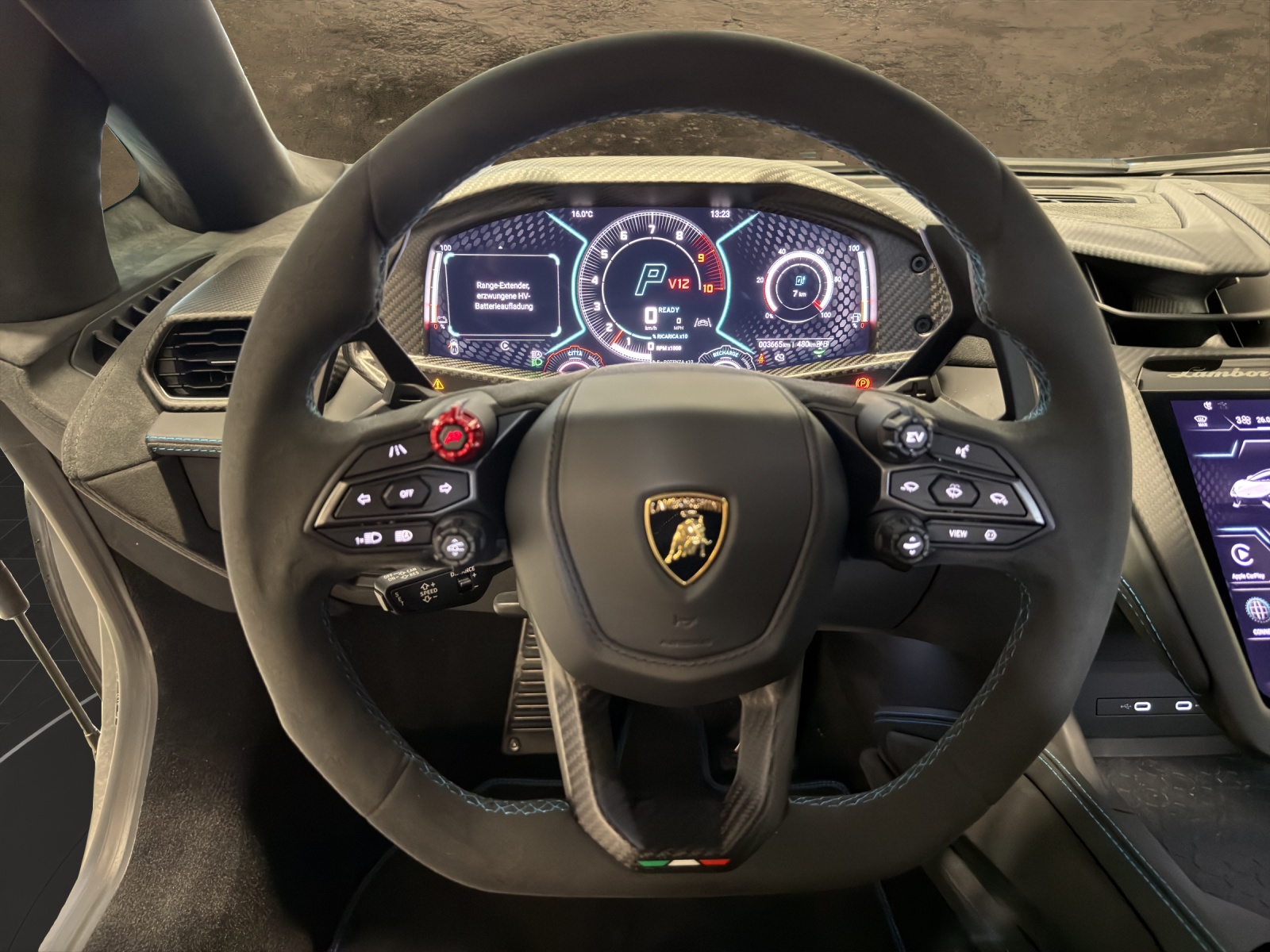 LAMBORGHINI REVUELTO-image-8