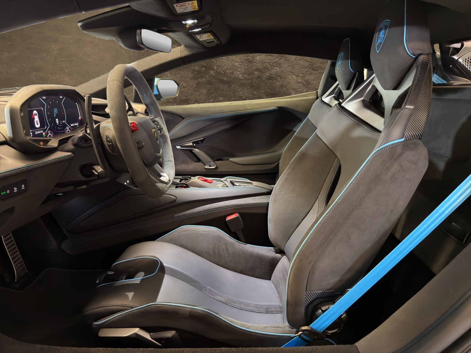 LAMBORGHINI REVUELTO-image-20