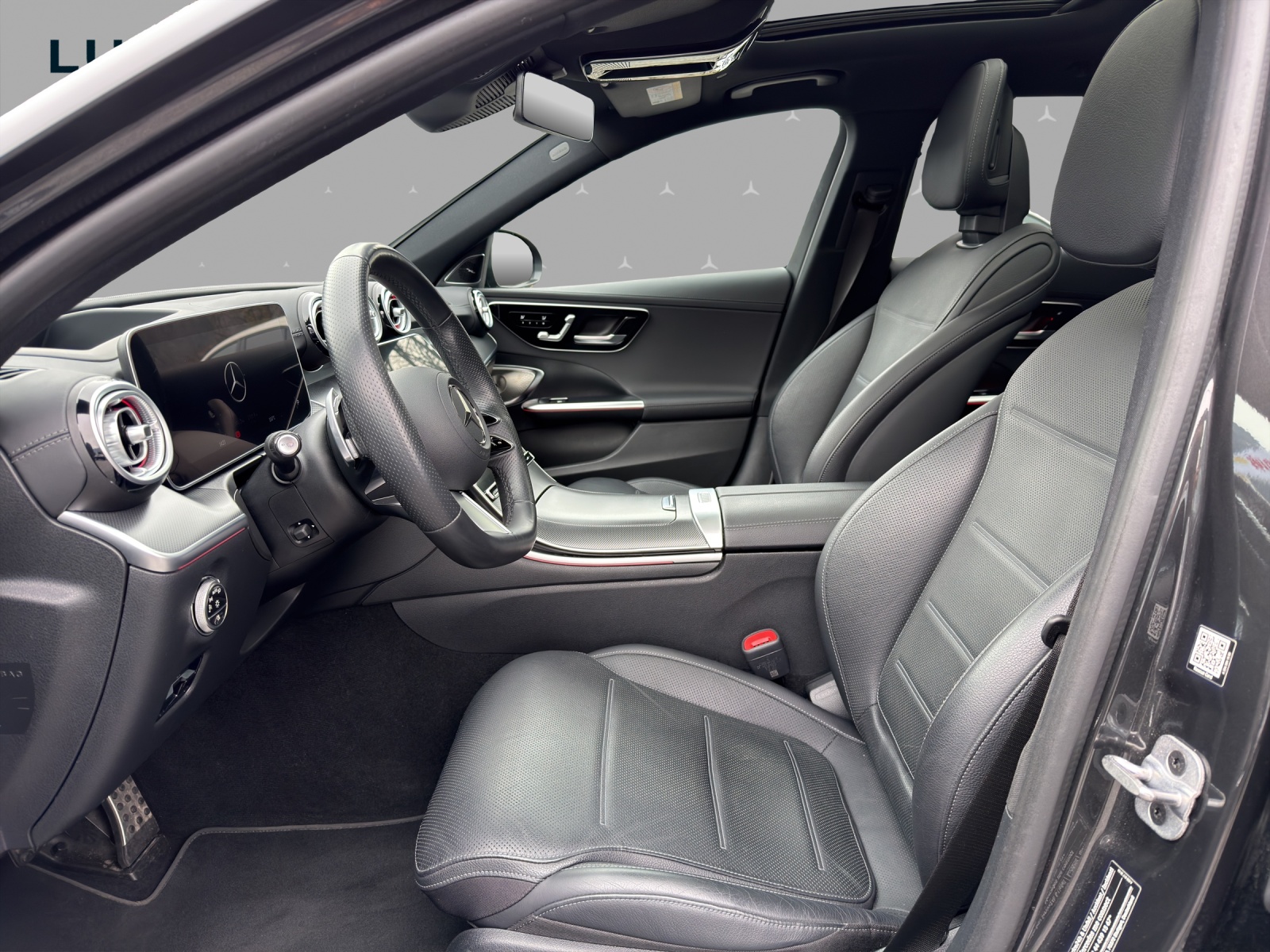 MERCEDES-BENZ C 300 T 4Matic AMG Line-image-7