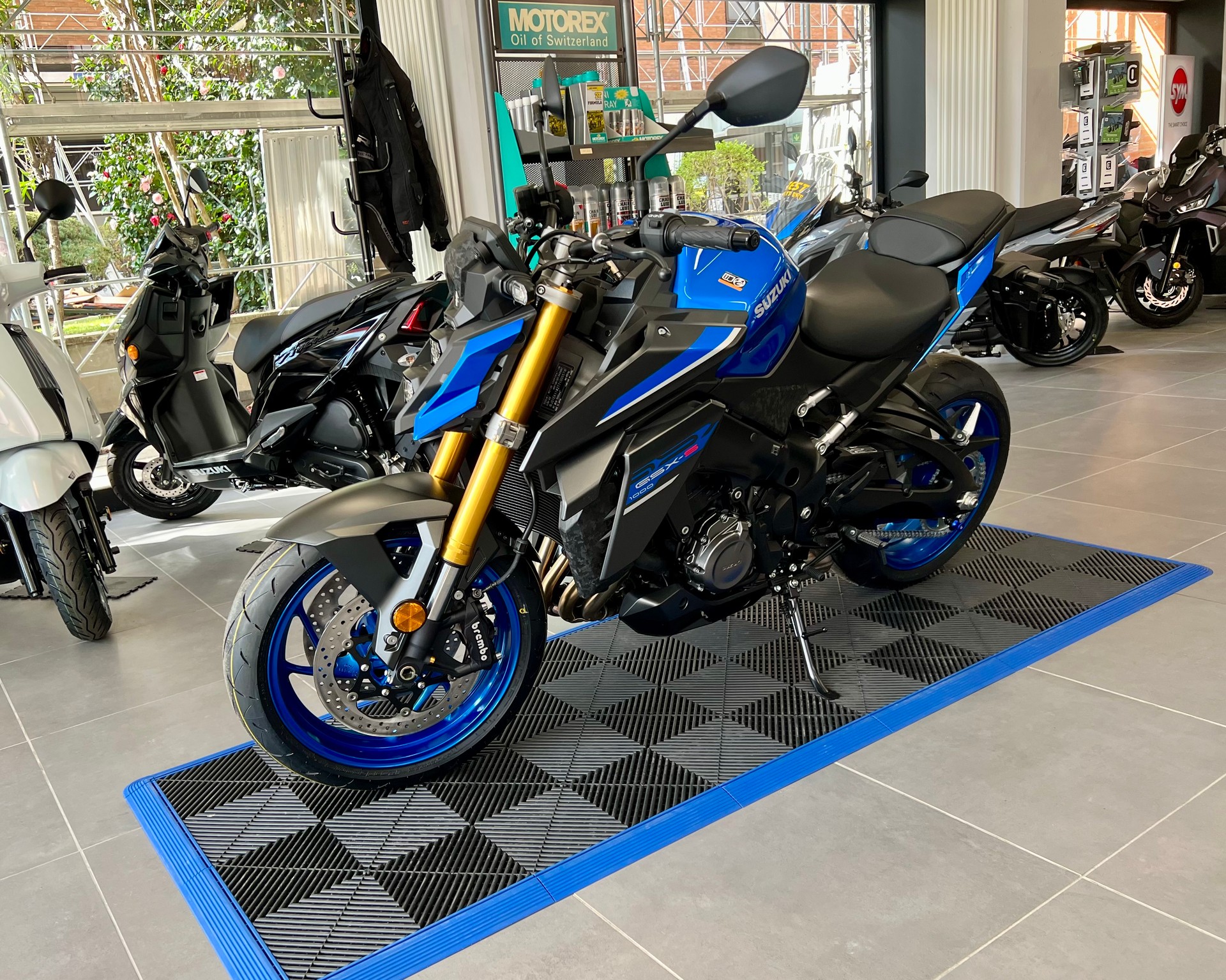SUZUKI GSX-S 1000-image-2