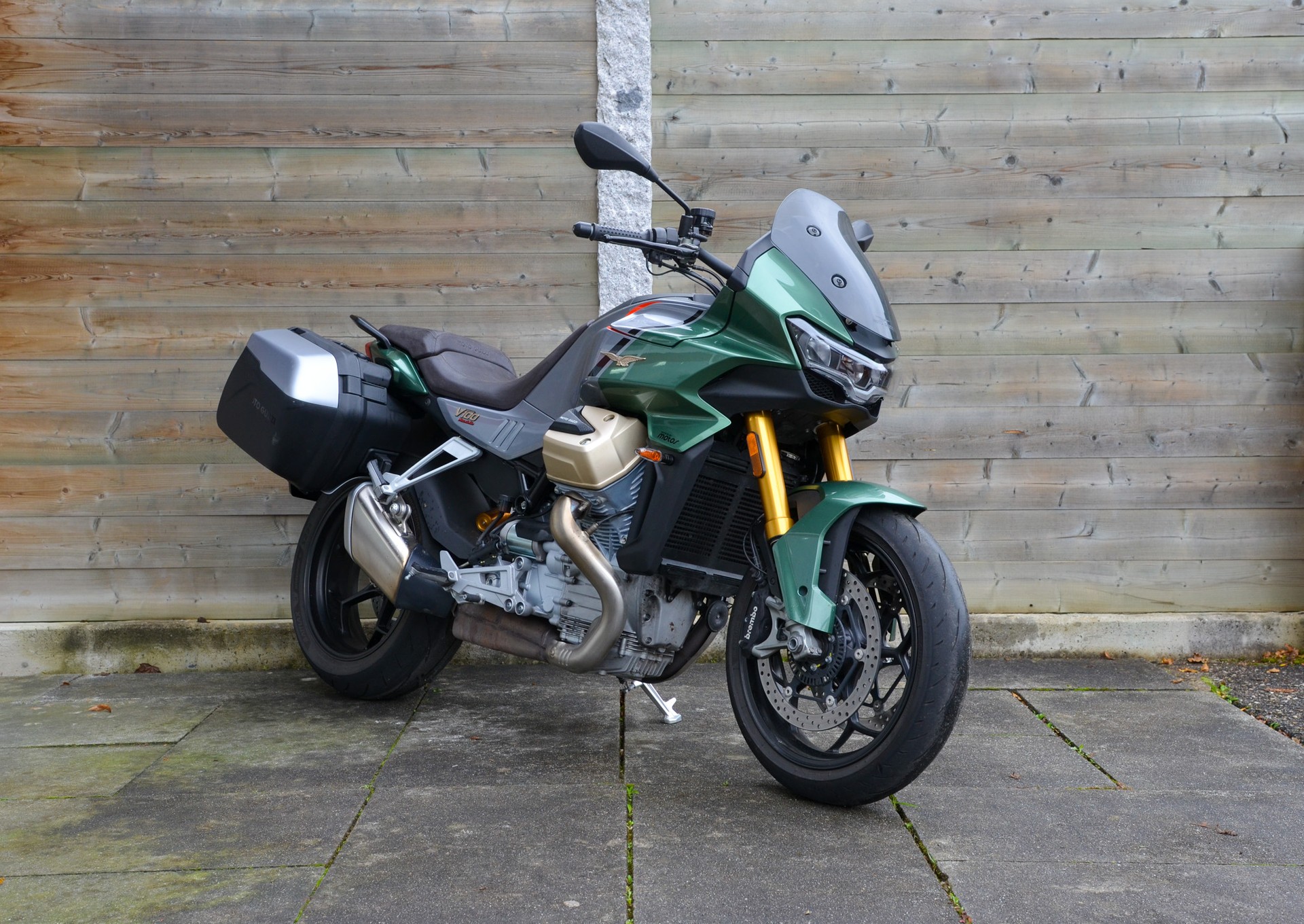 MOTO GUZZI V100 Mandello S-image-1