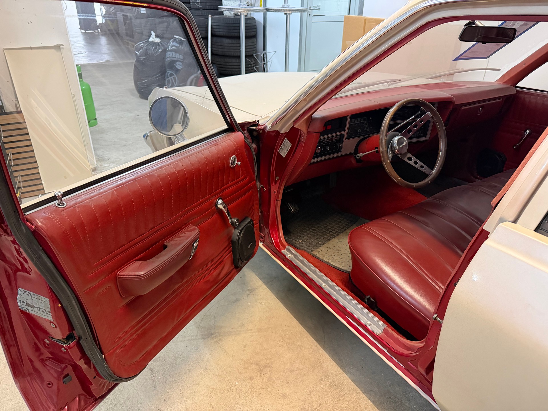 PLYMOUTH Volare-image-4