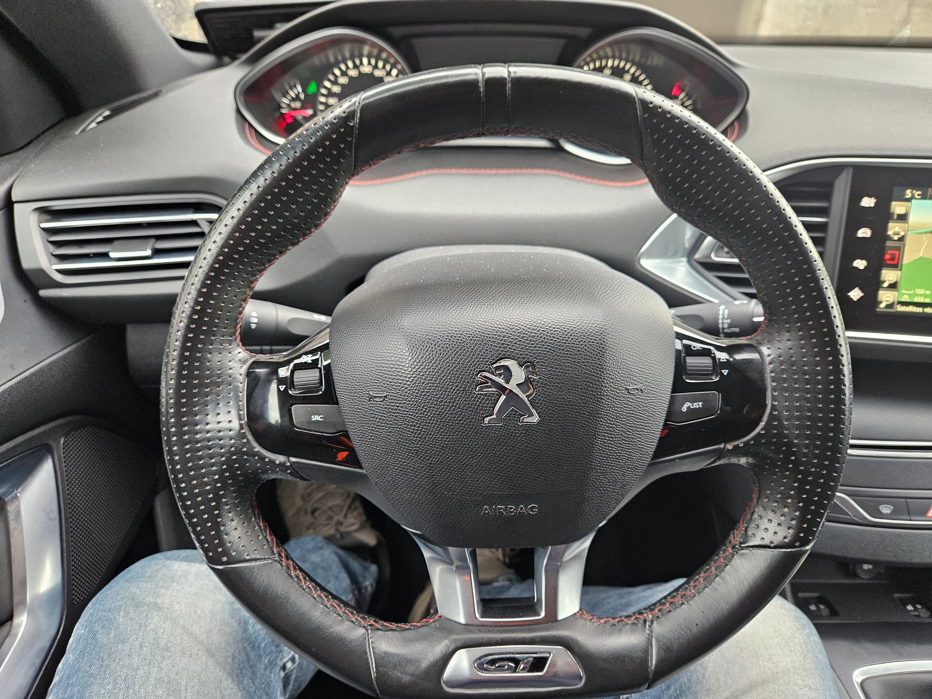 PEUGEOT 308 1.6 e-THP GT-image-8