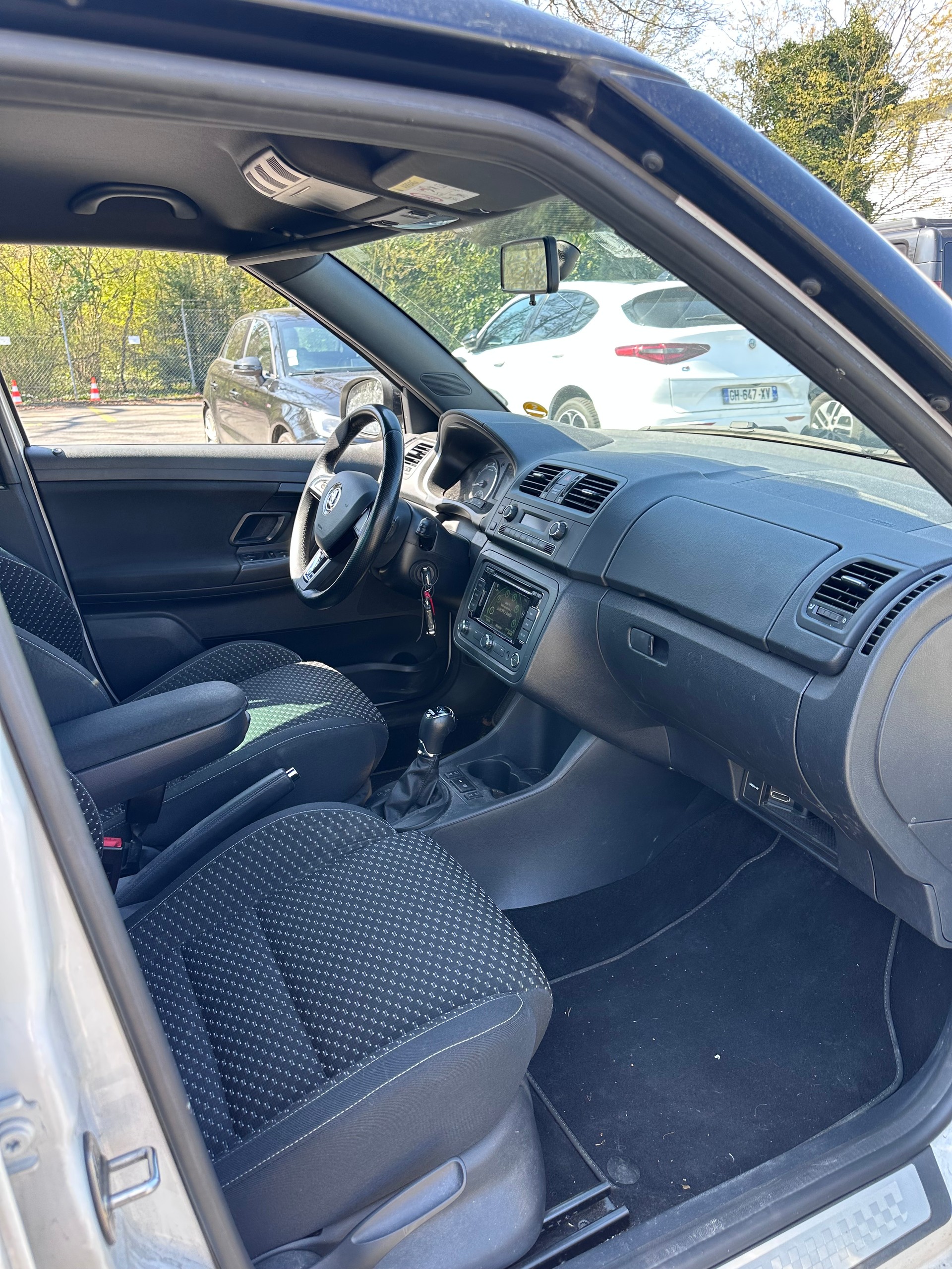 SKODA Fabia 1.4 TSI RS DSG-image-8