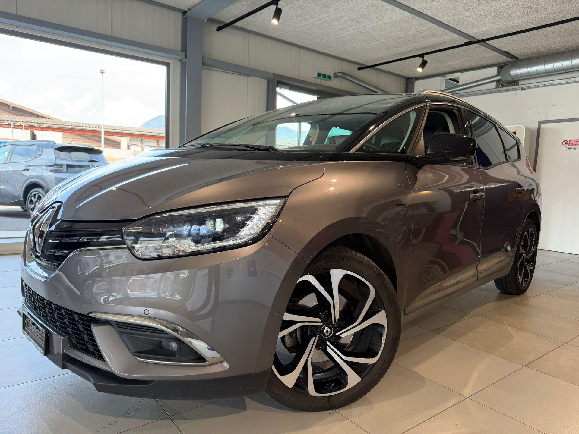 RENAULT Grand Scénic 1.3 TCe 160 Black Edition EDC 7 places