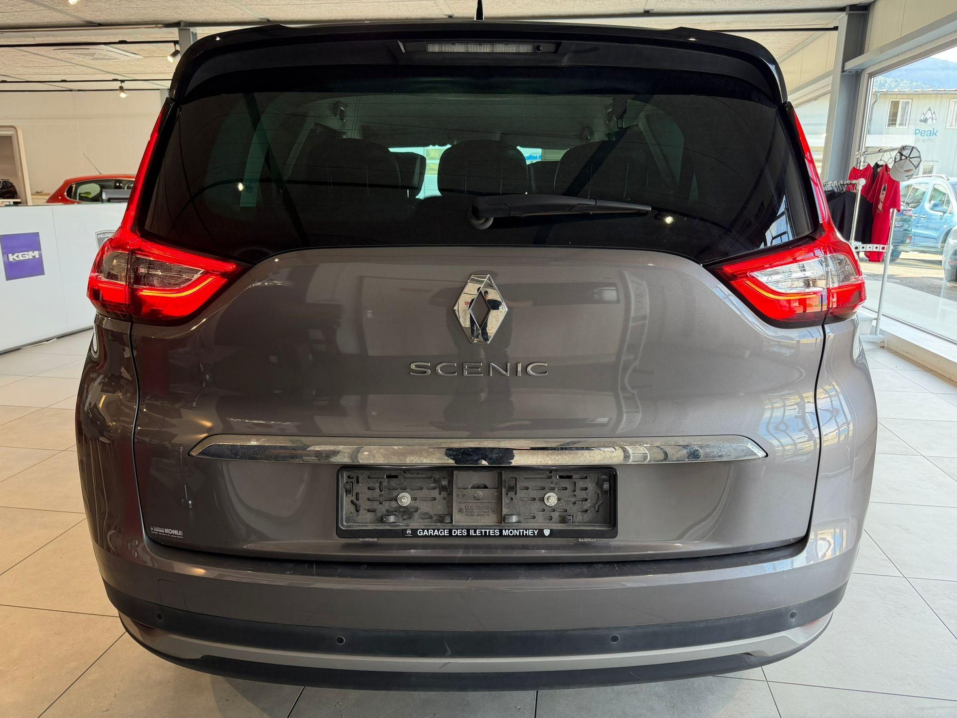 RENAULT Grand Scénic 1.3 TCe 160 Black Edition EDC 7 places-showroom-element-2