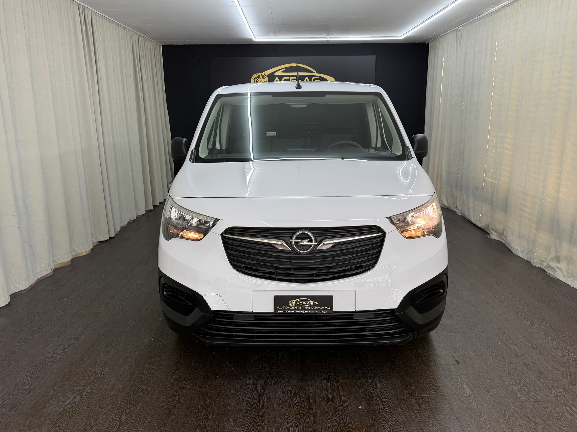 OPEL Combo Cargo 1.2 start/stop-showroom-element-1