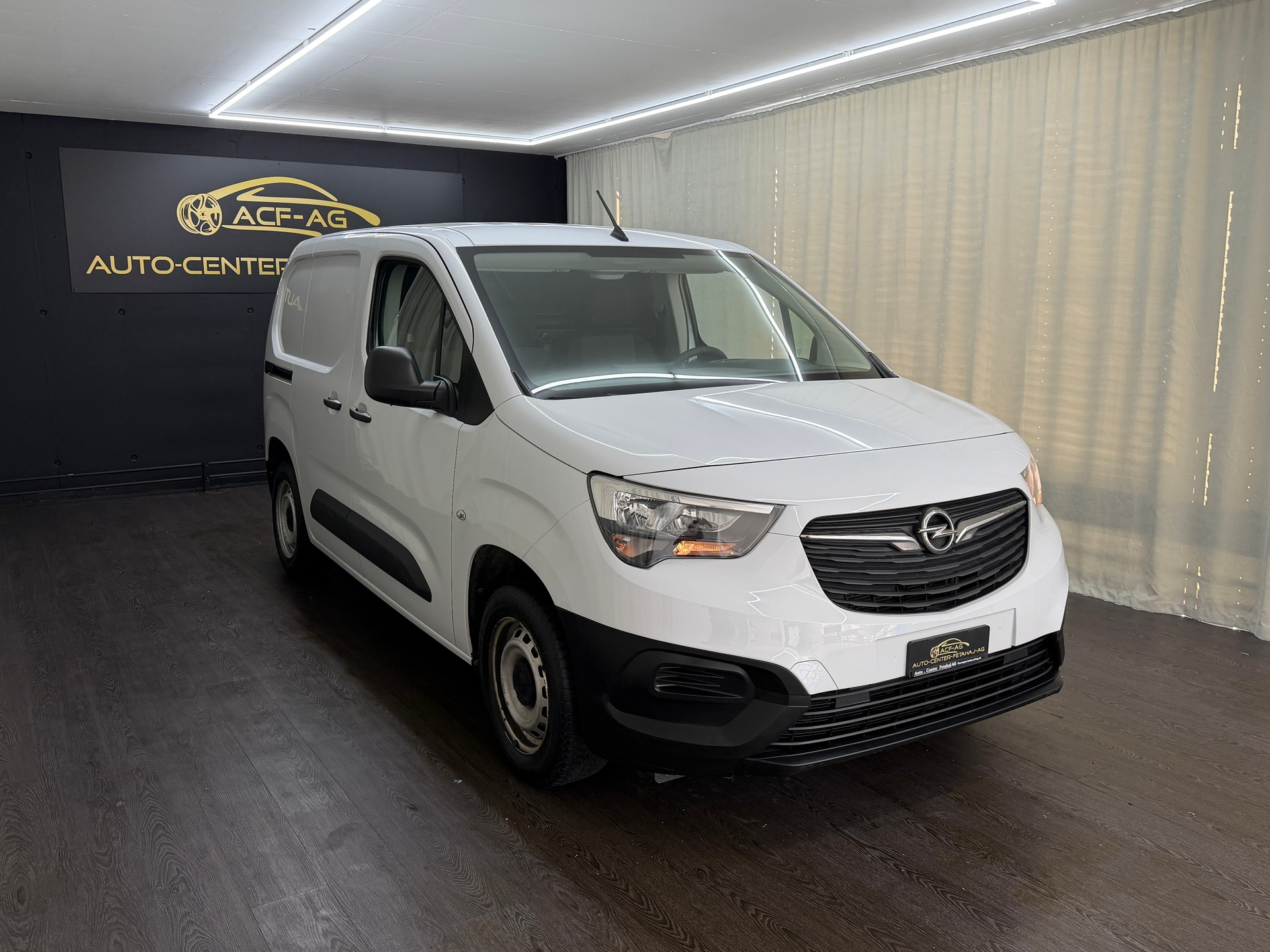 OPEL Combo Cargo 1.2 start/stop-showroom-element-2