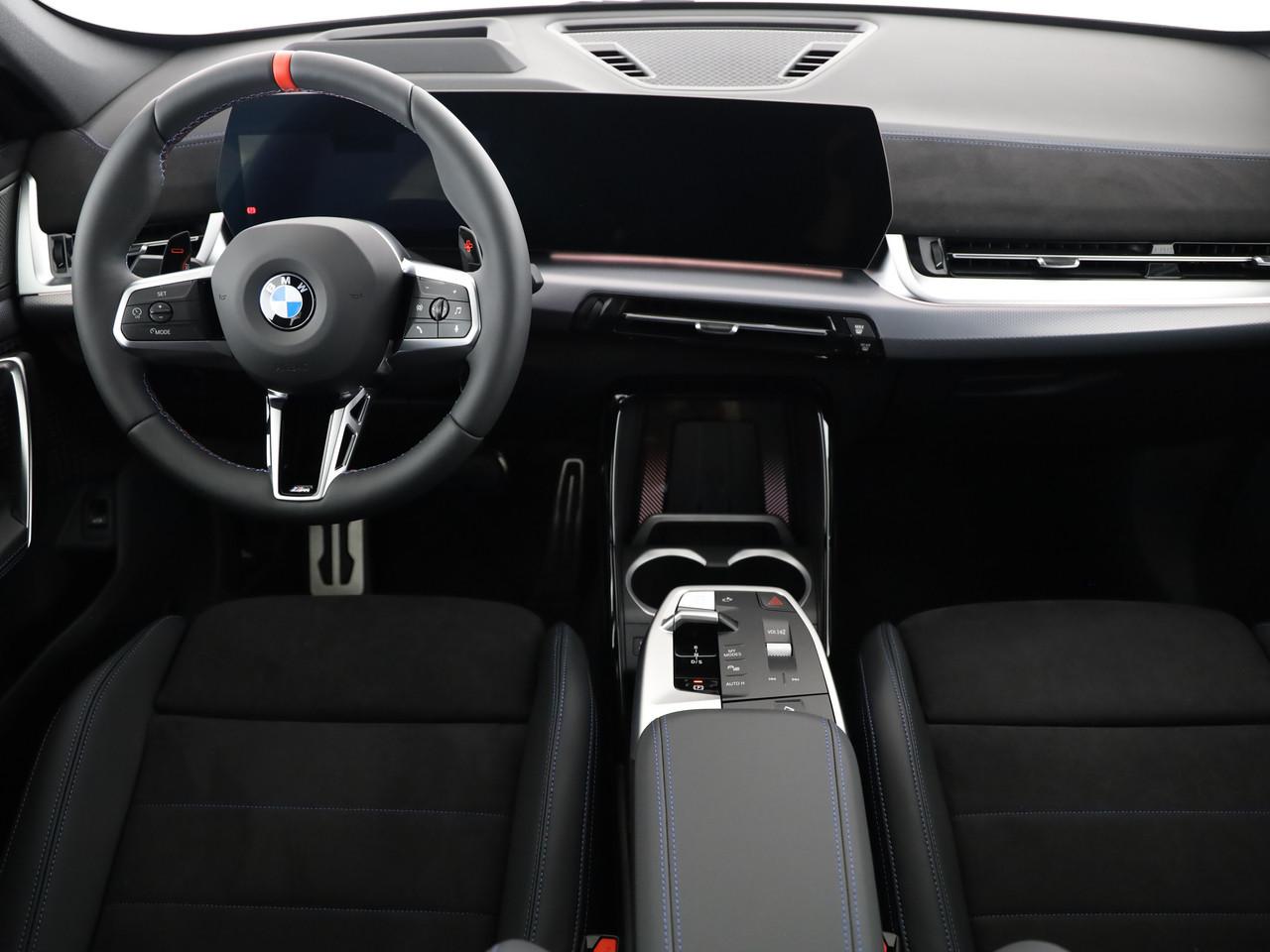 BMW X1 M35i-image-5