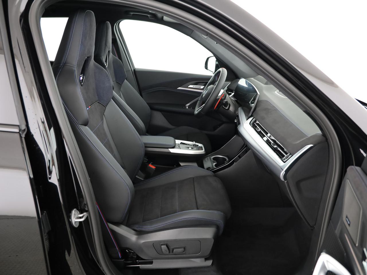 BMW X1 M35i-image-4