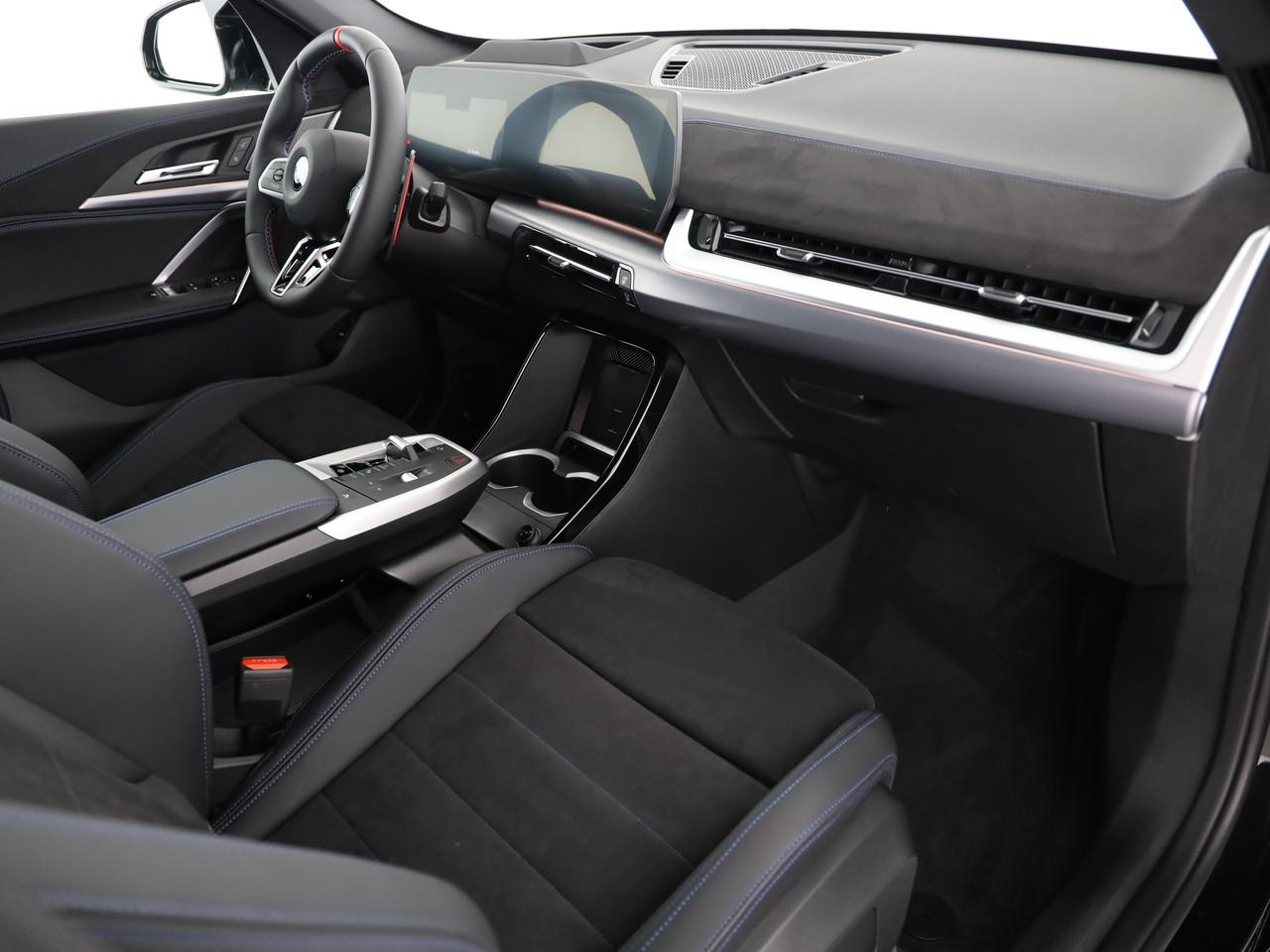 BMW X1 M35i-image-7