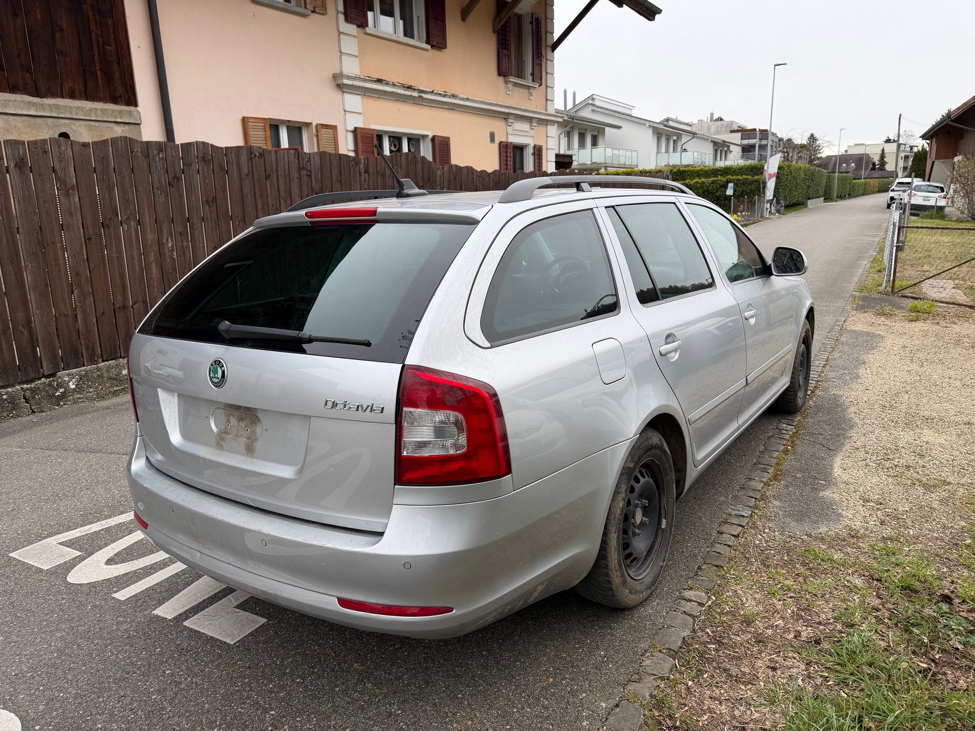 SKODA Octavia Combi 1.6 TDI Ambiente-showroom-element-3