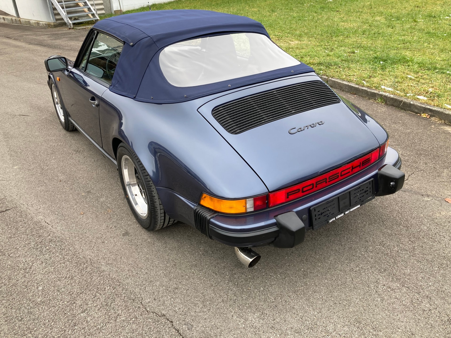 PORSCHE 911 Carrera Cabrio-image-6