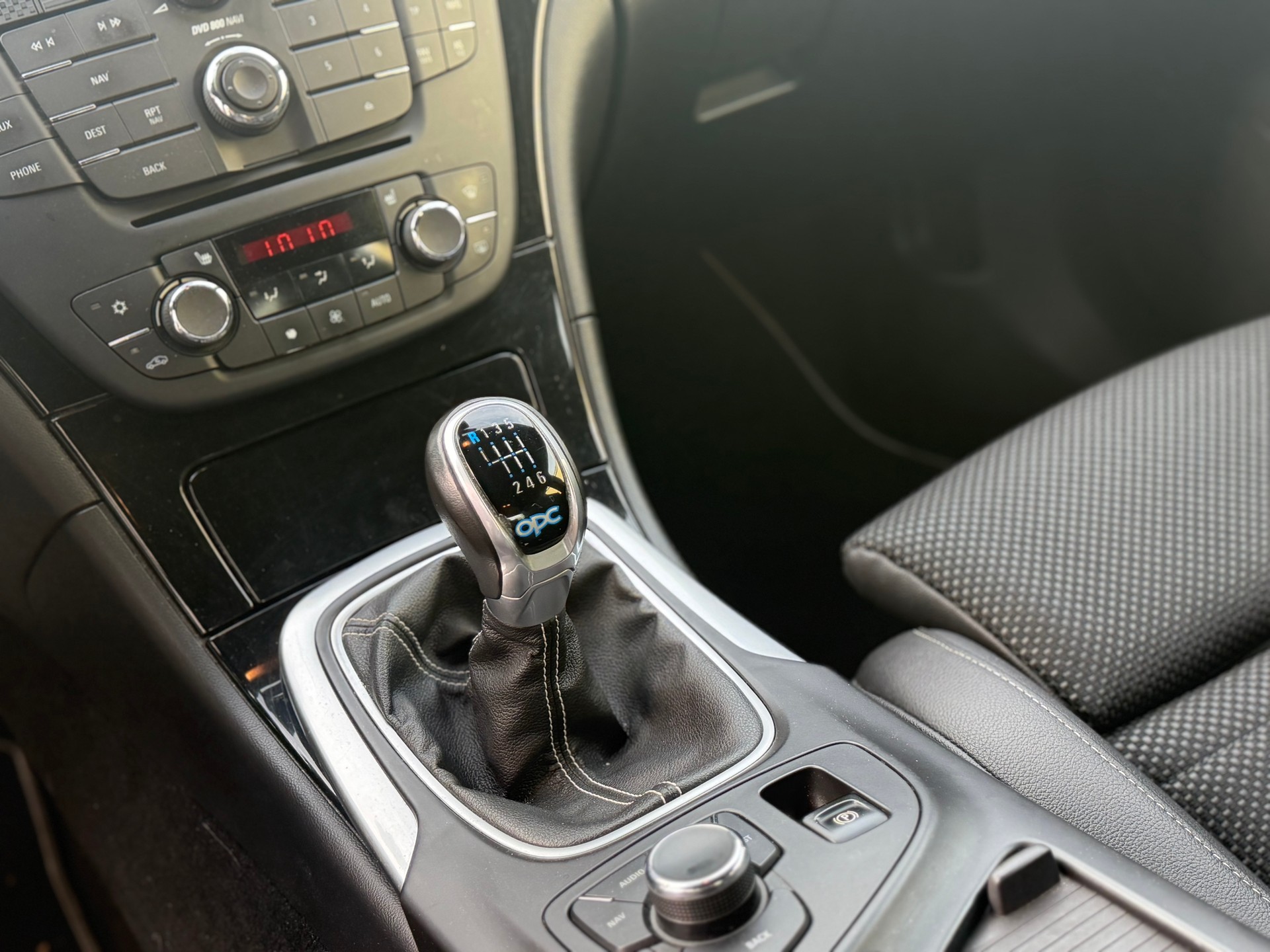 OPEL Insignia 2.8 Turbo OPC 4WD-image-13