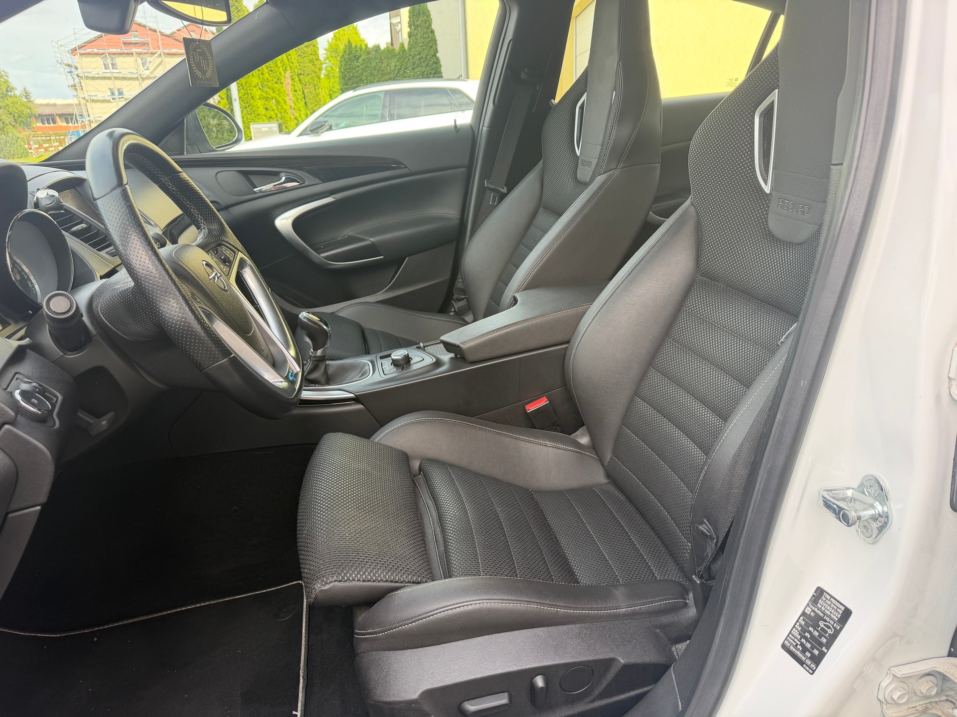 OPEL Insignia 2.8 Turbo OPC 4WD-image-9