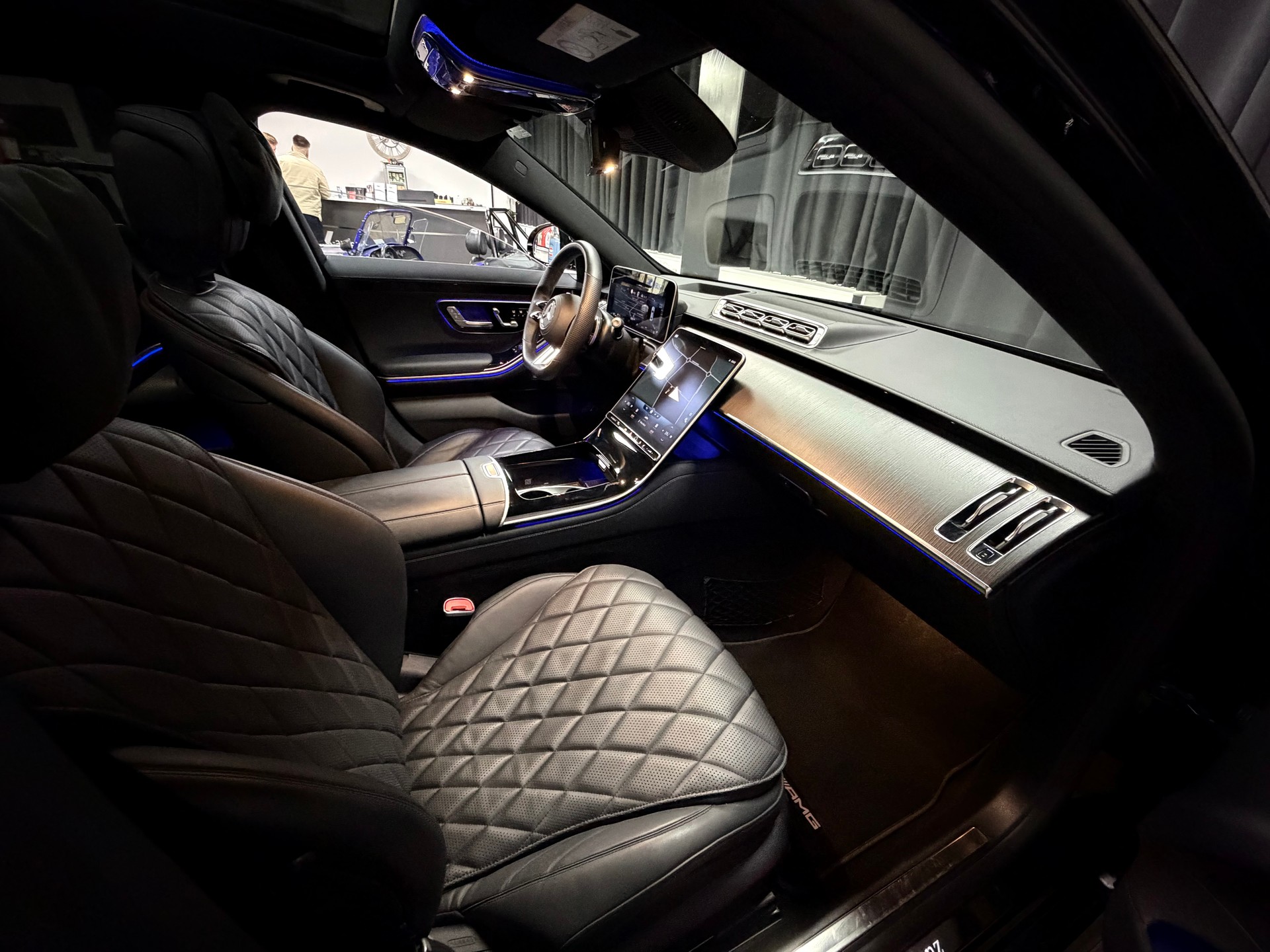MERCEDES-BENZ S 580 L 4Matic AMG Line 9G-Tronic-image-29
