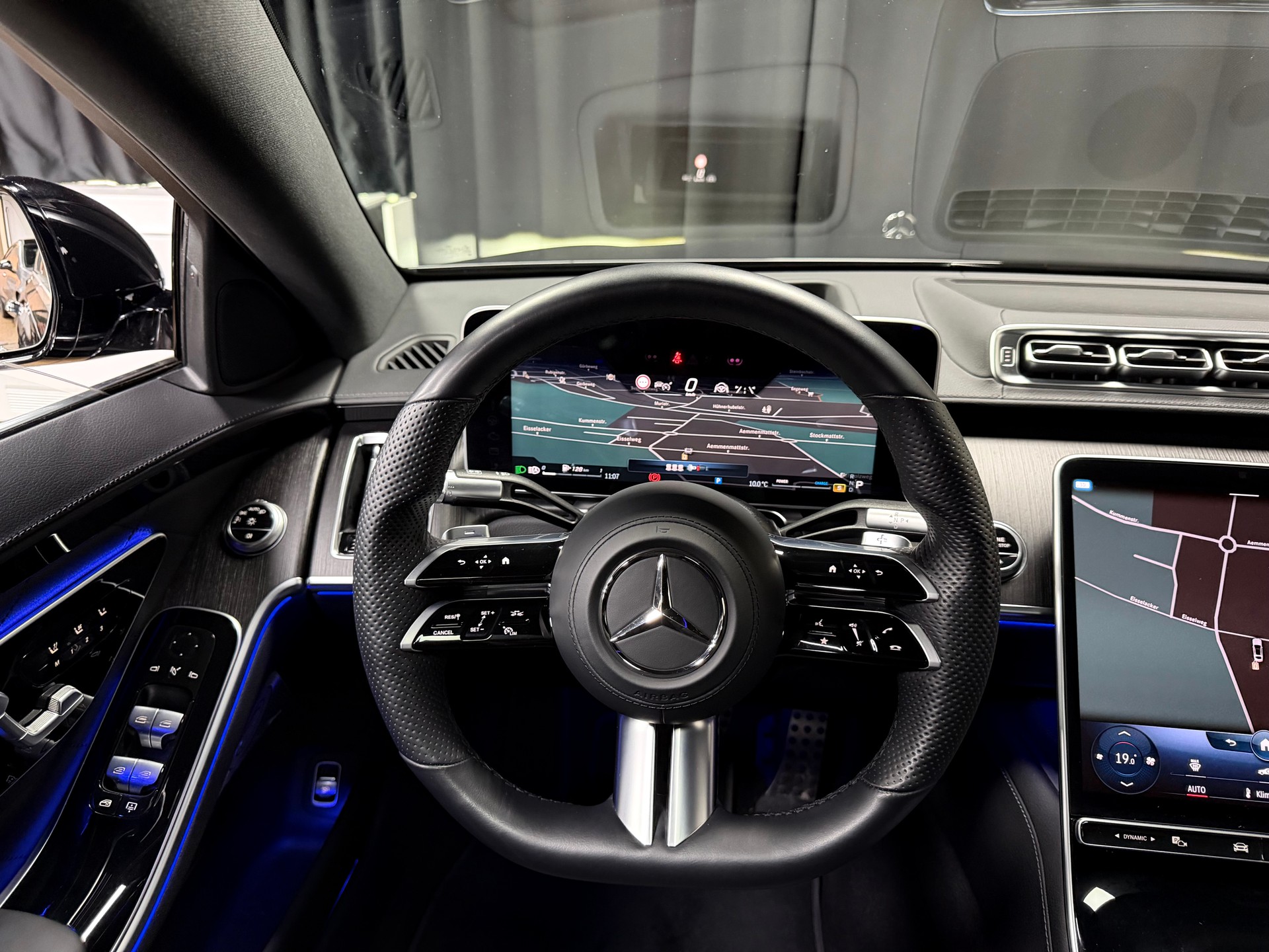 MERCEDES-BENZ S 580 L 4Matic AMG Line 9G-Tronic-image-13