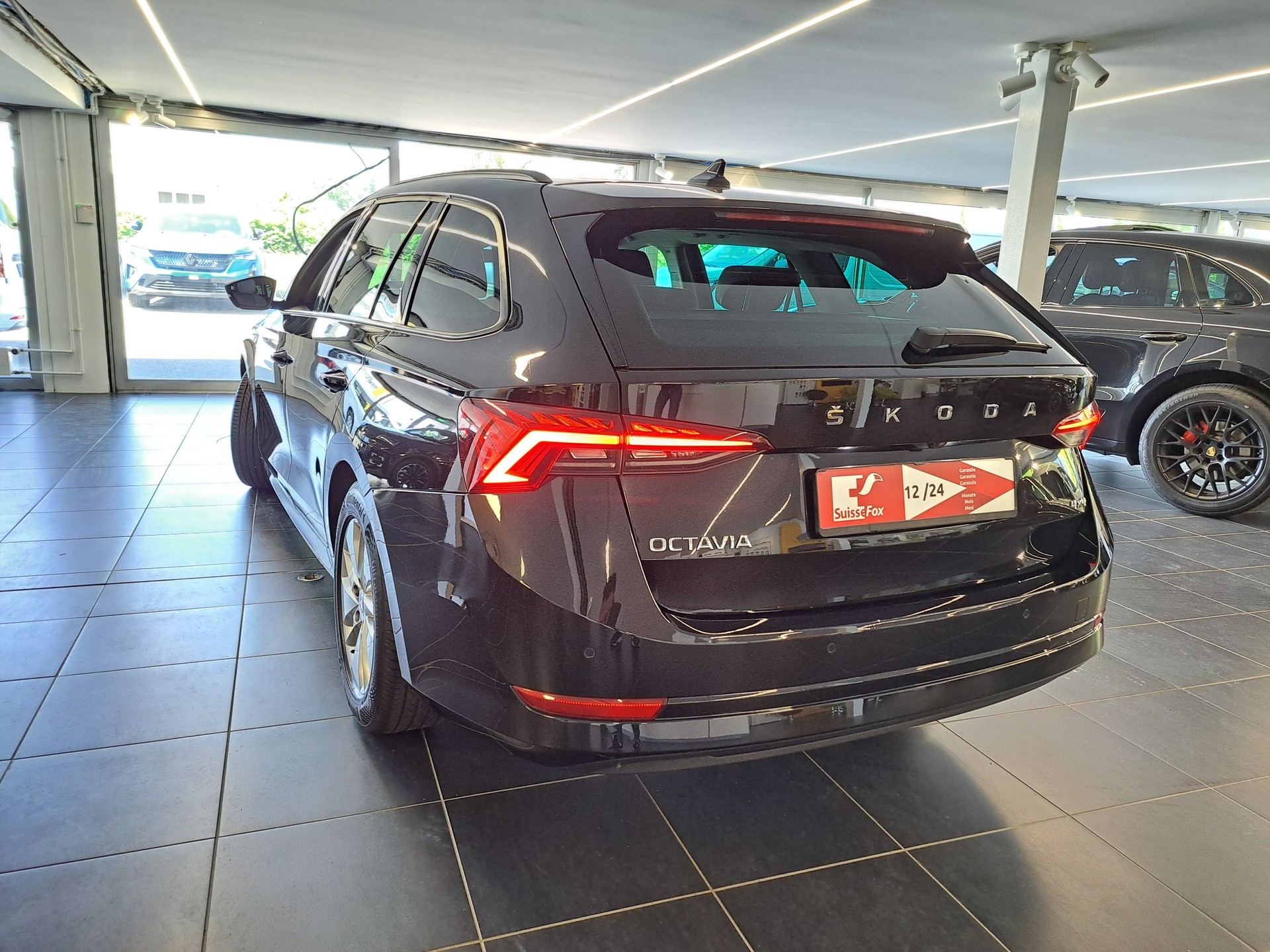 SKODA Octavia Combi 2.0 TDI DSG Ambition 4x4-image-3
