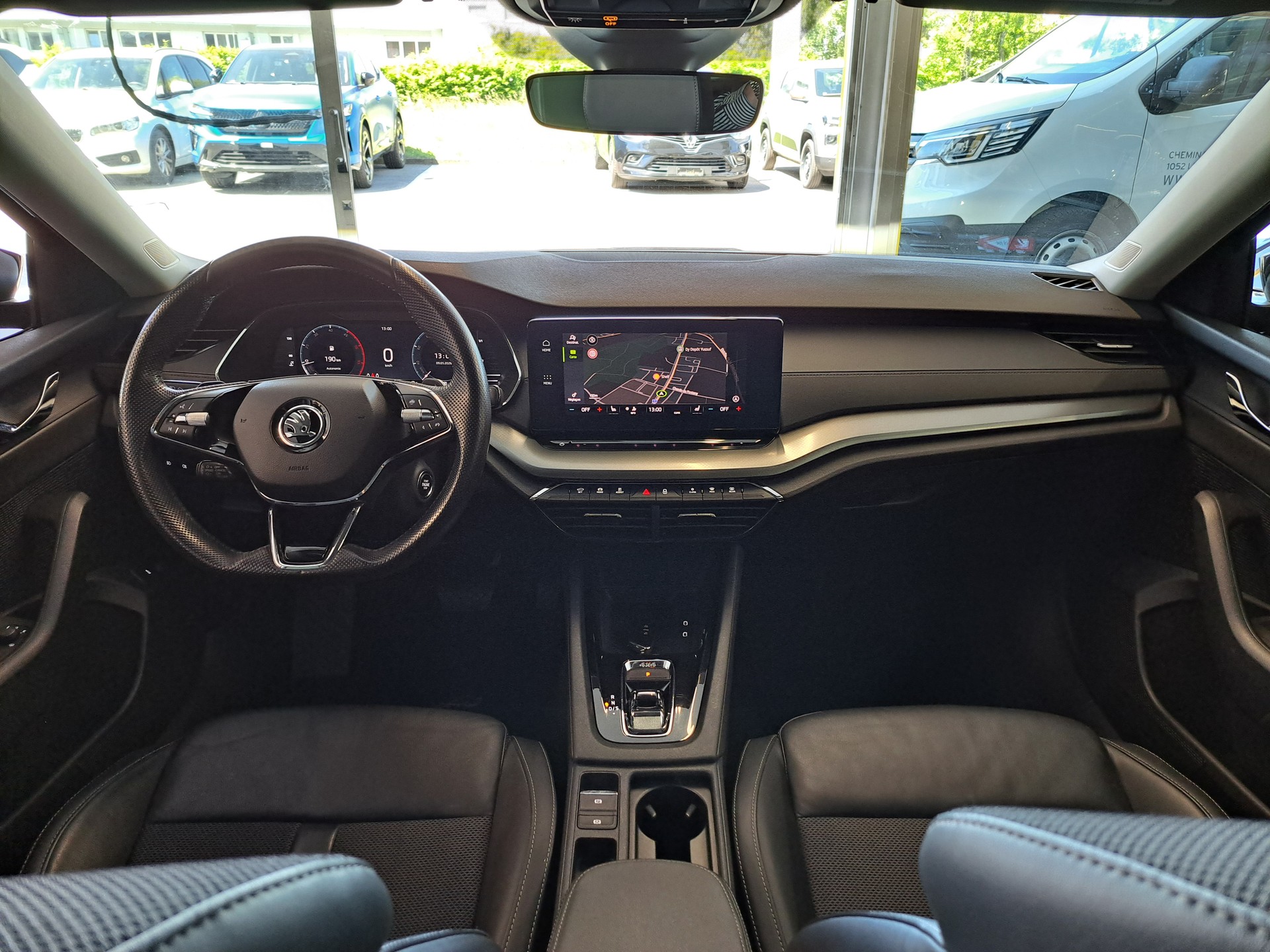 SKODA Octavia Combi 2.0 TDI DSG Ambition 4x4-image-8