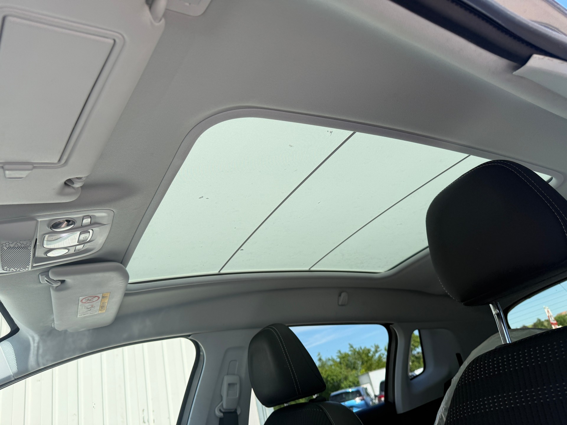 PEUGEOT 2008 1.2 PureTech Allure EAT6-image-7