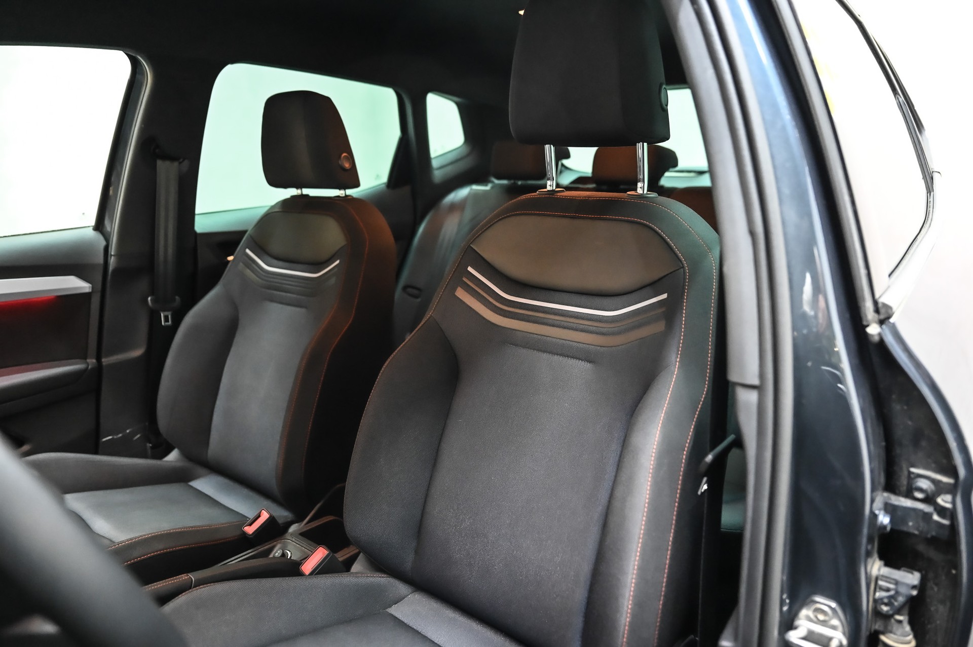SEAT Arona 1.0 TSI 115 FR DSG-image-22