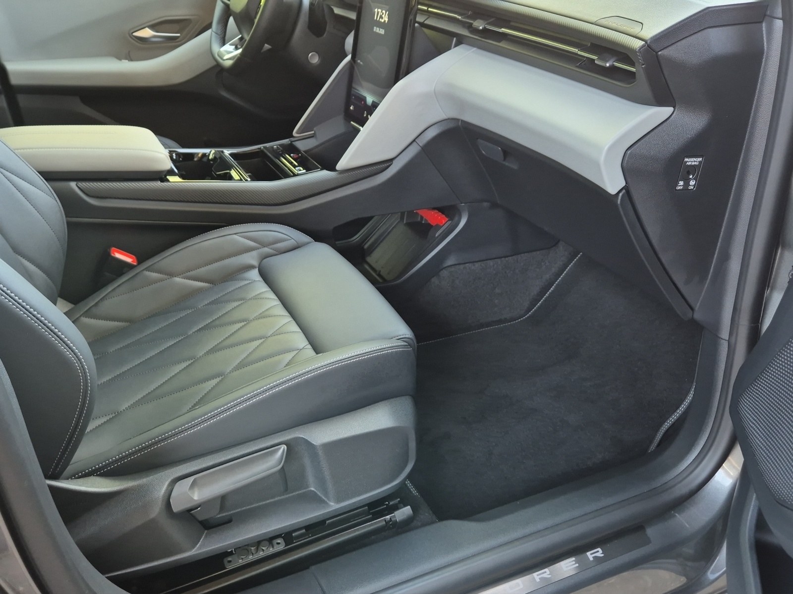 FORD Explorer Elektro Dual Extended Range Premium AWD-image-12