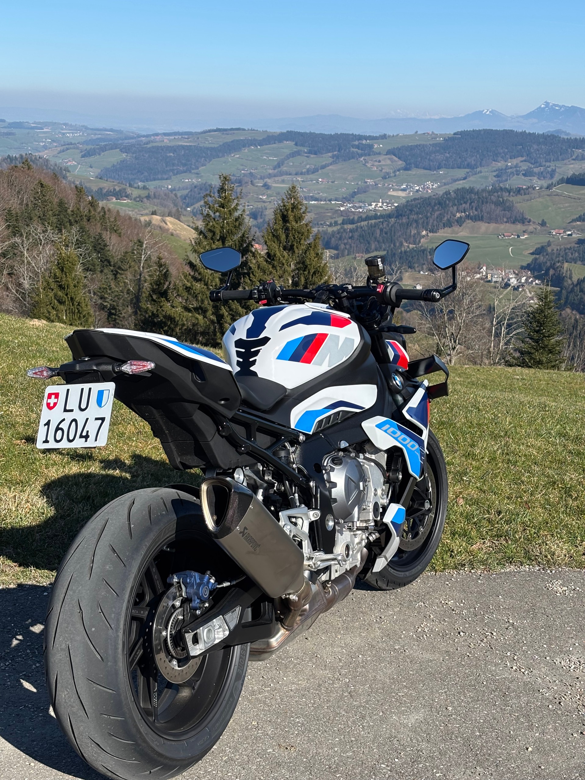 BMW M 1000 R-image-1