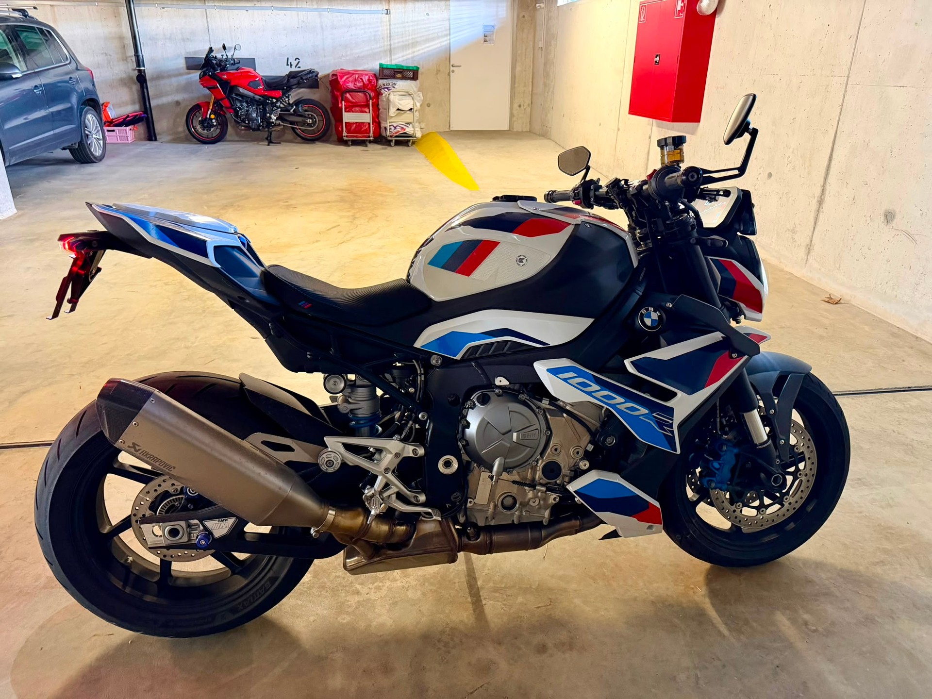 BMW M 1000 R-image-3