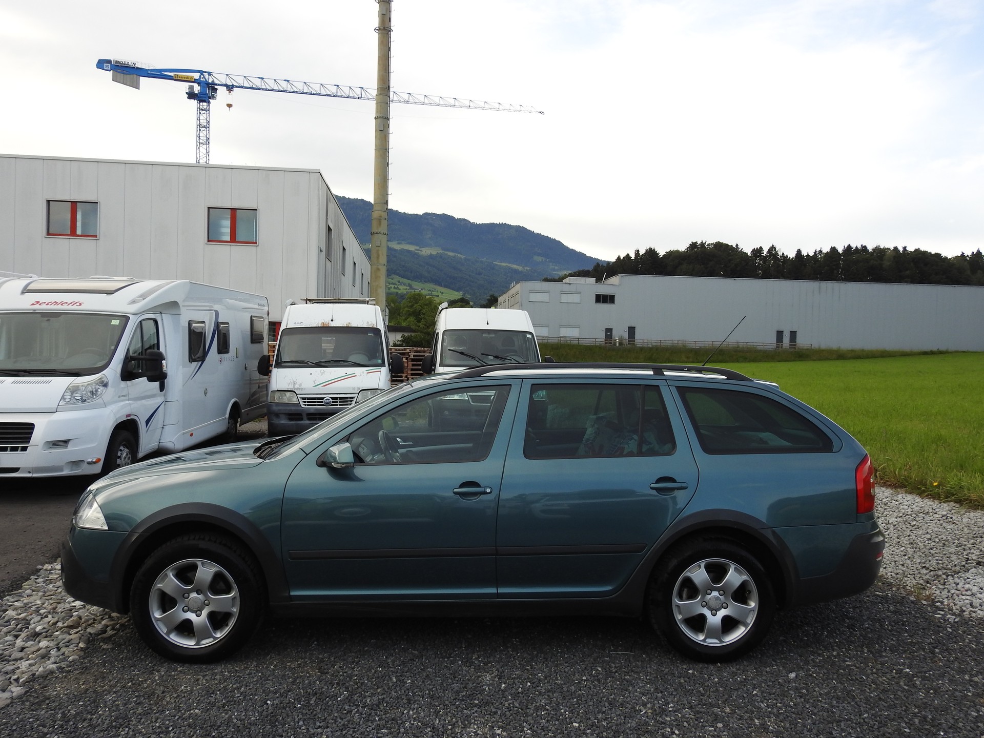 SKODA Octavia Scout 2.0 TDI 4x4-showroom-element-2