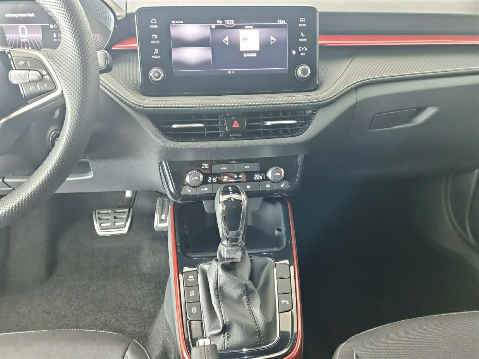SKODA Fabia Monte Carlo 1.0 TSI DSG Pano-image-7