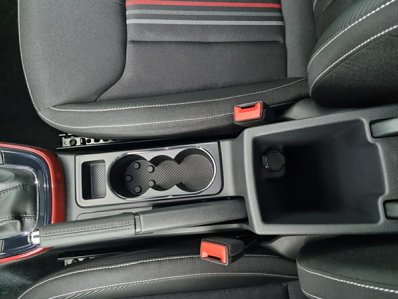 SKODA Fabia Monte Carlo 1.0 TSI DSG Pano-image-9