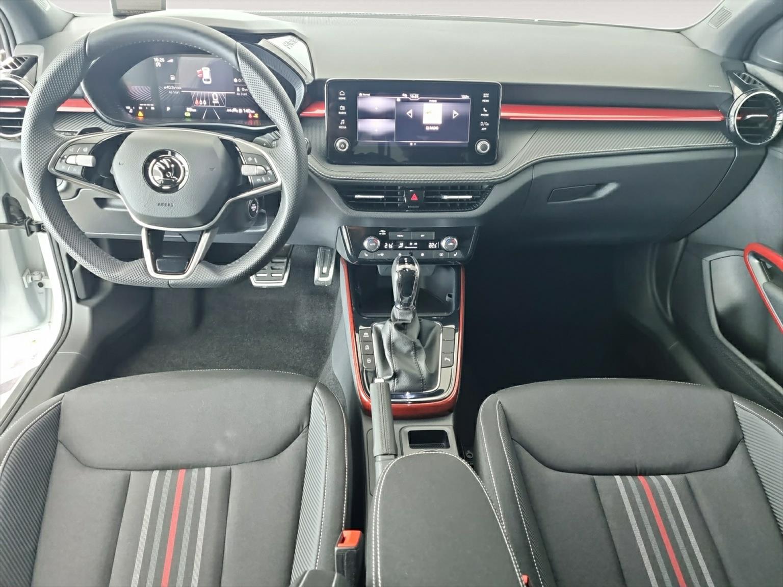 SKODA Fabia Monte Carlo 1.0 TSI DSG Pano-image-5
