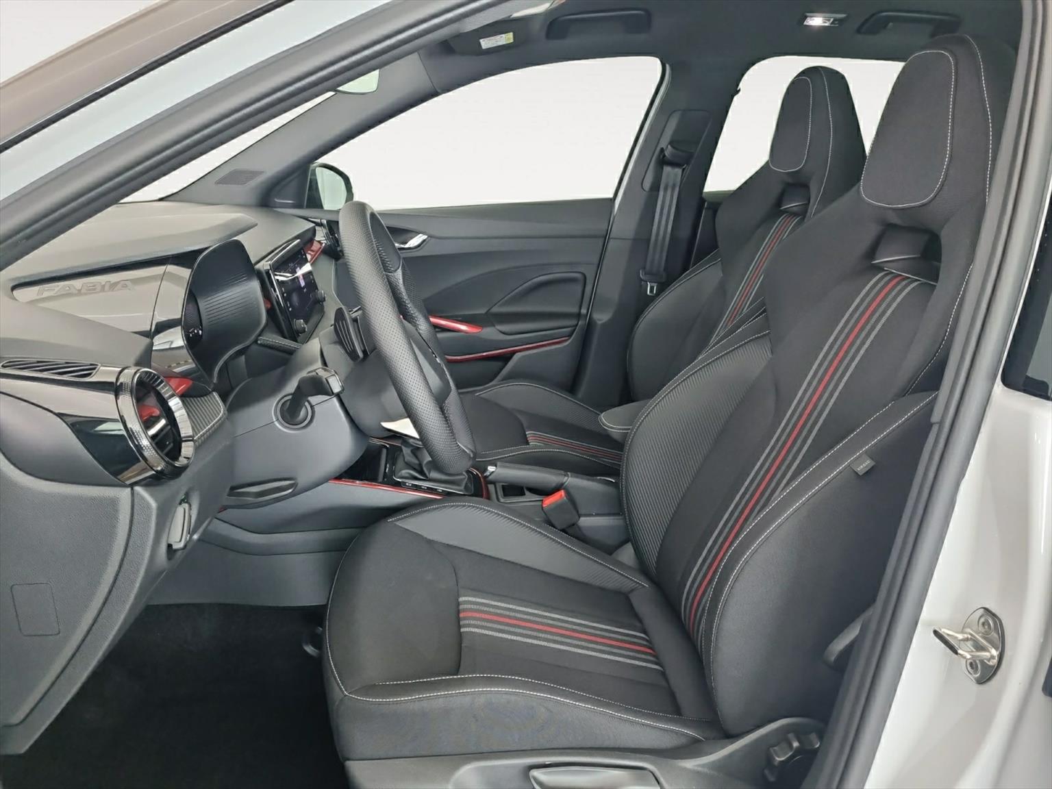 SKODA Fabia Monte Carlo 1.0 TSI DSG Pano-image-4