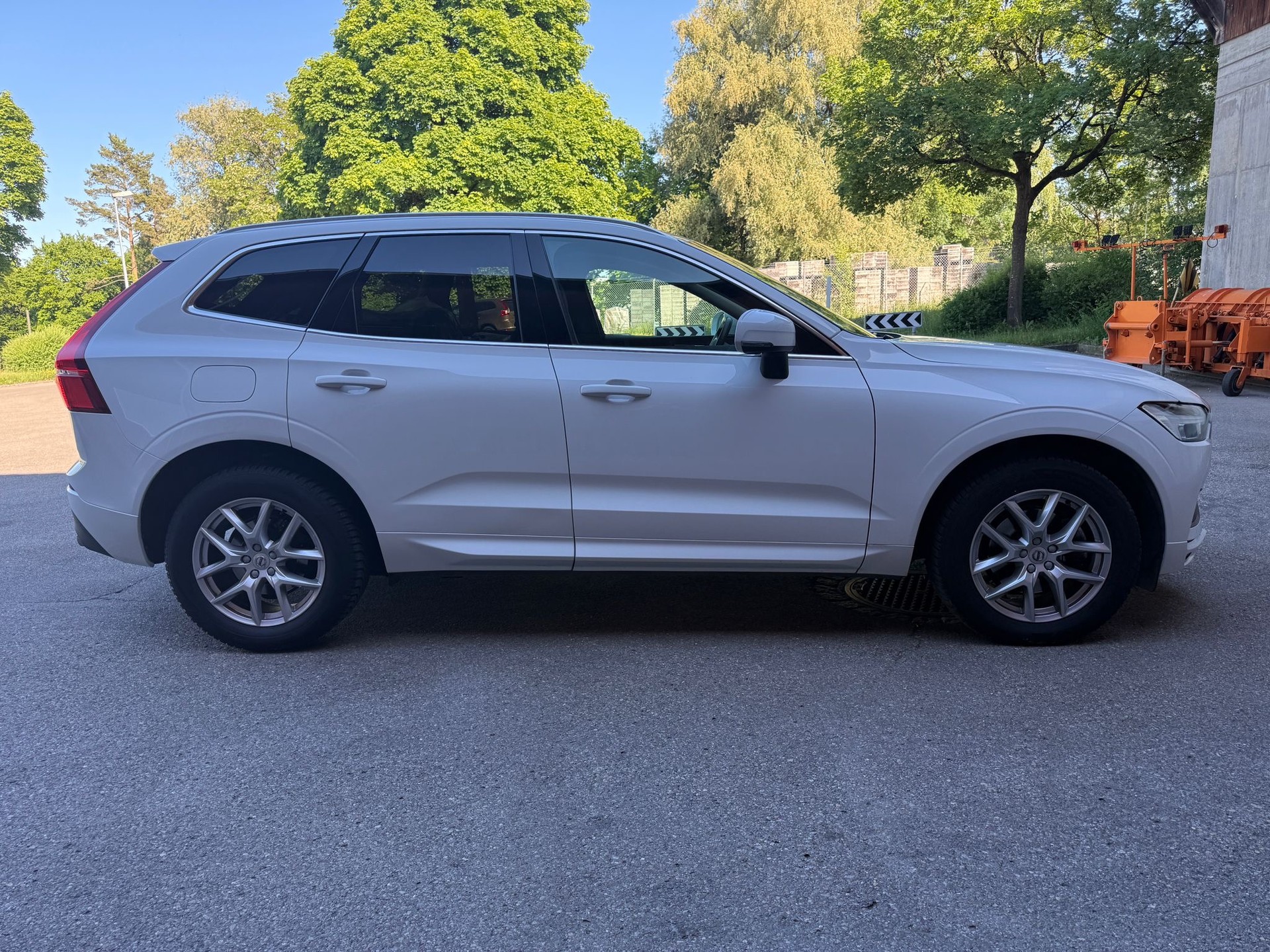 VOLVO XC60 D4 AWD Momentum Geartronic-image-5