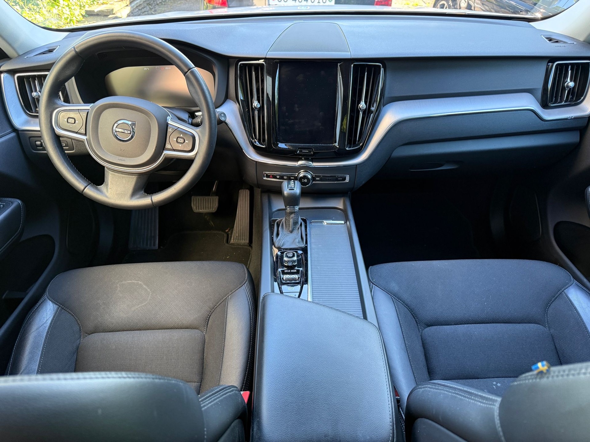 VOLVO XC60 D4 AWD Momentum Geartronic-image-15