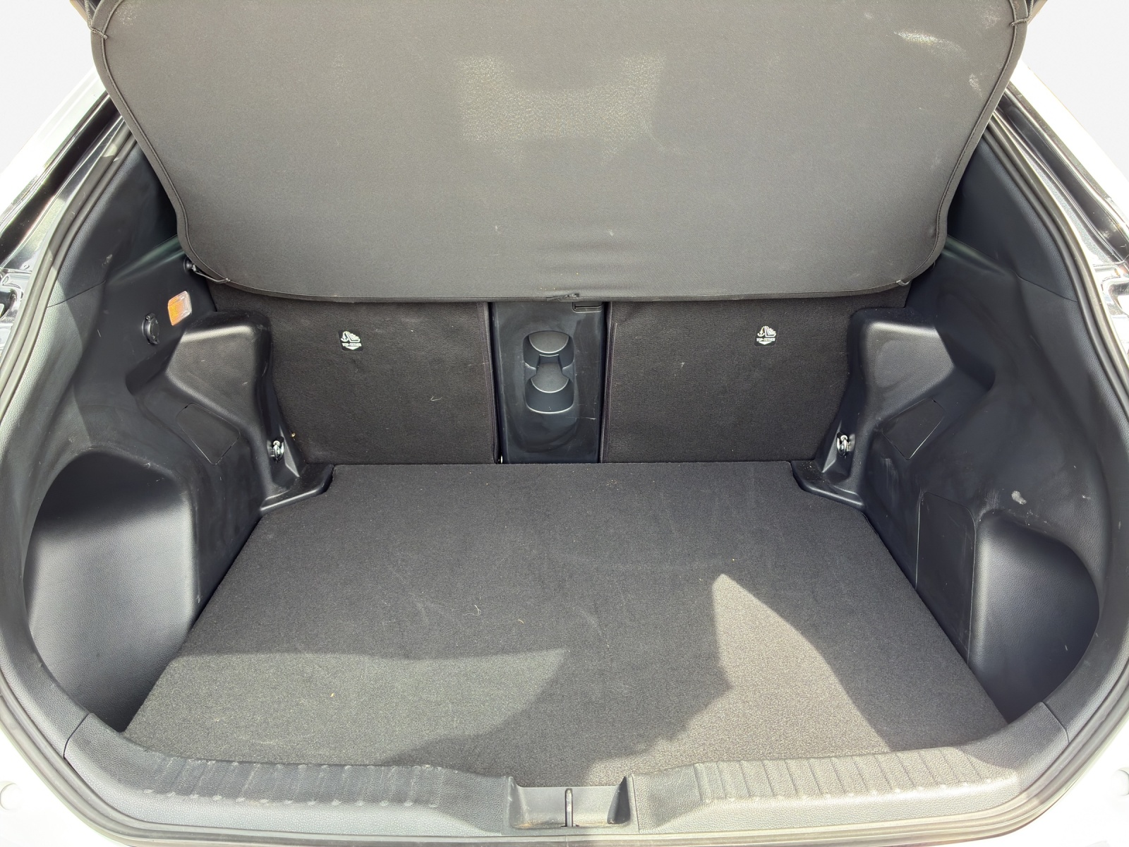 TOYOTA Yaris Cross 1.5 Premier Edition AWDi e-CVT-image-12