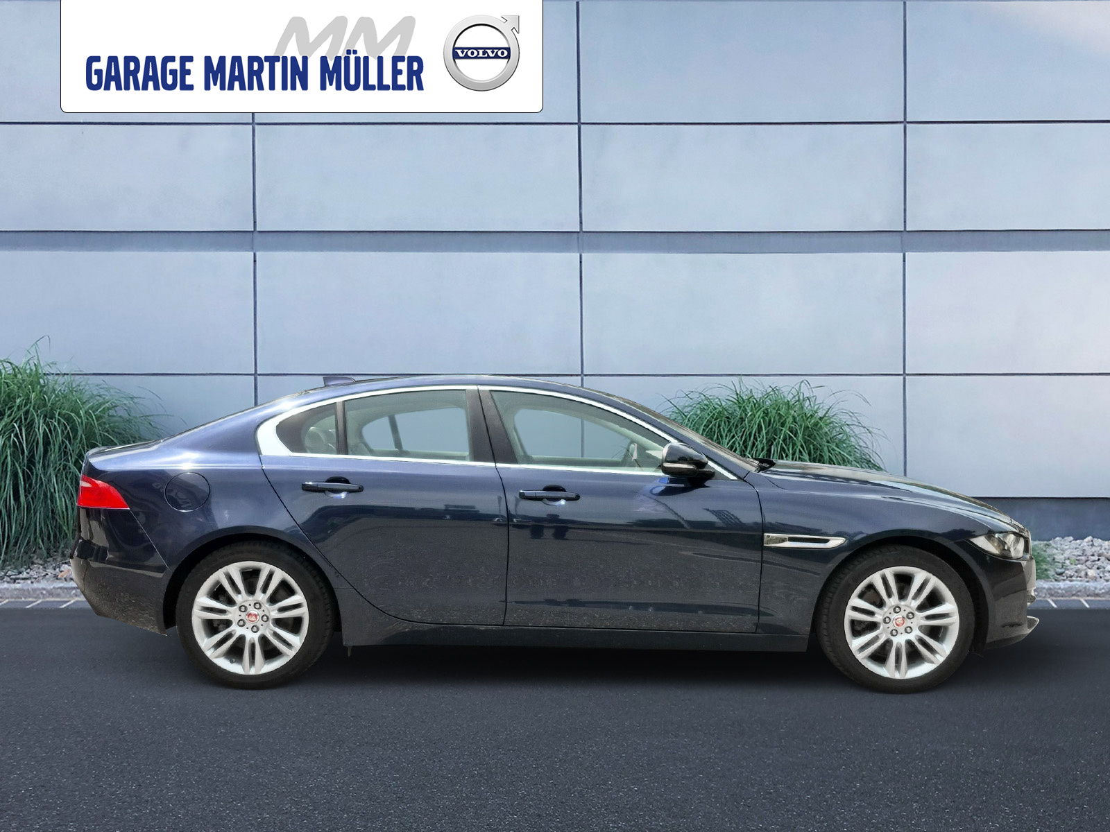 JAGUAR XE 2.0 D 180 Prestige AWD-image-5
